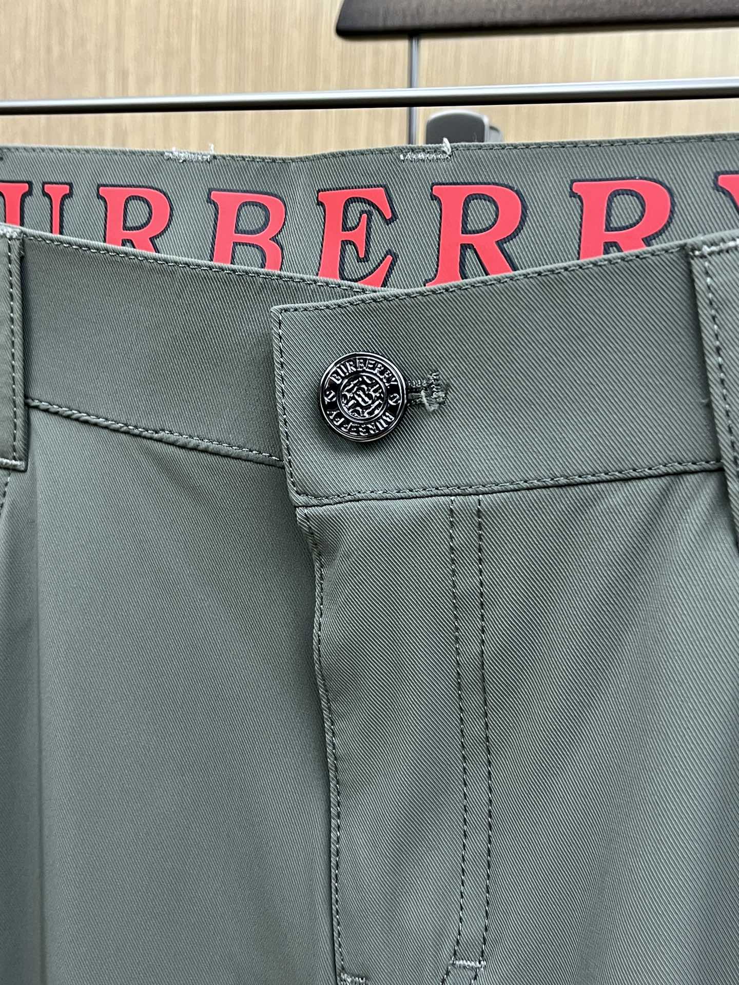 新品 BBR 🔥春夏新品休闲裤西裤，官网同步发售，裤身工艺设计，进口客供辅料、面料定制，代工厂出品免检！