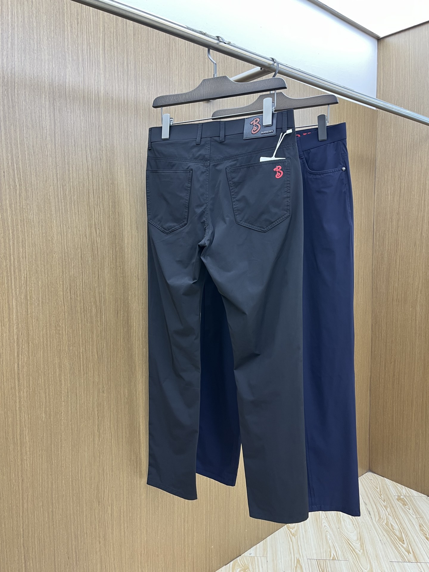 新品 BBR 🔥春夏新品休闲裤西裤，官网同步发售，裤身工艺设计，进口客供辅料、面料定制，代工厂出品免检！