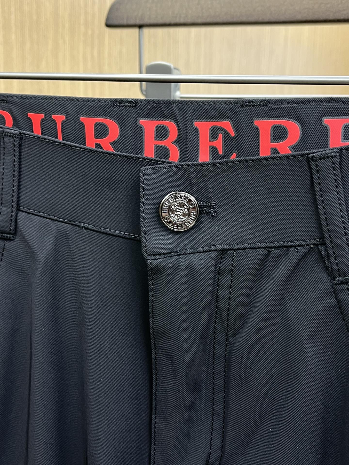 新品 BBR 🔥春夏新品休闲裤西裤，官网同步发售，裤身工艺设计，进口客供辅料、面料定制，代工厂出品免检！