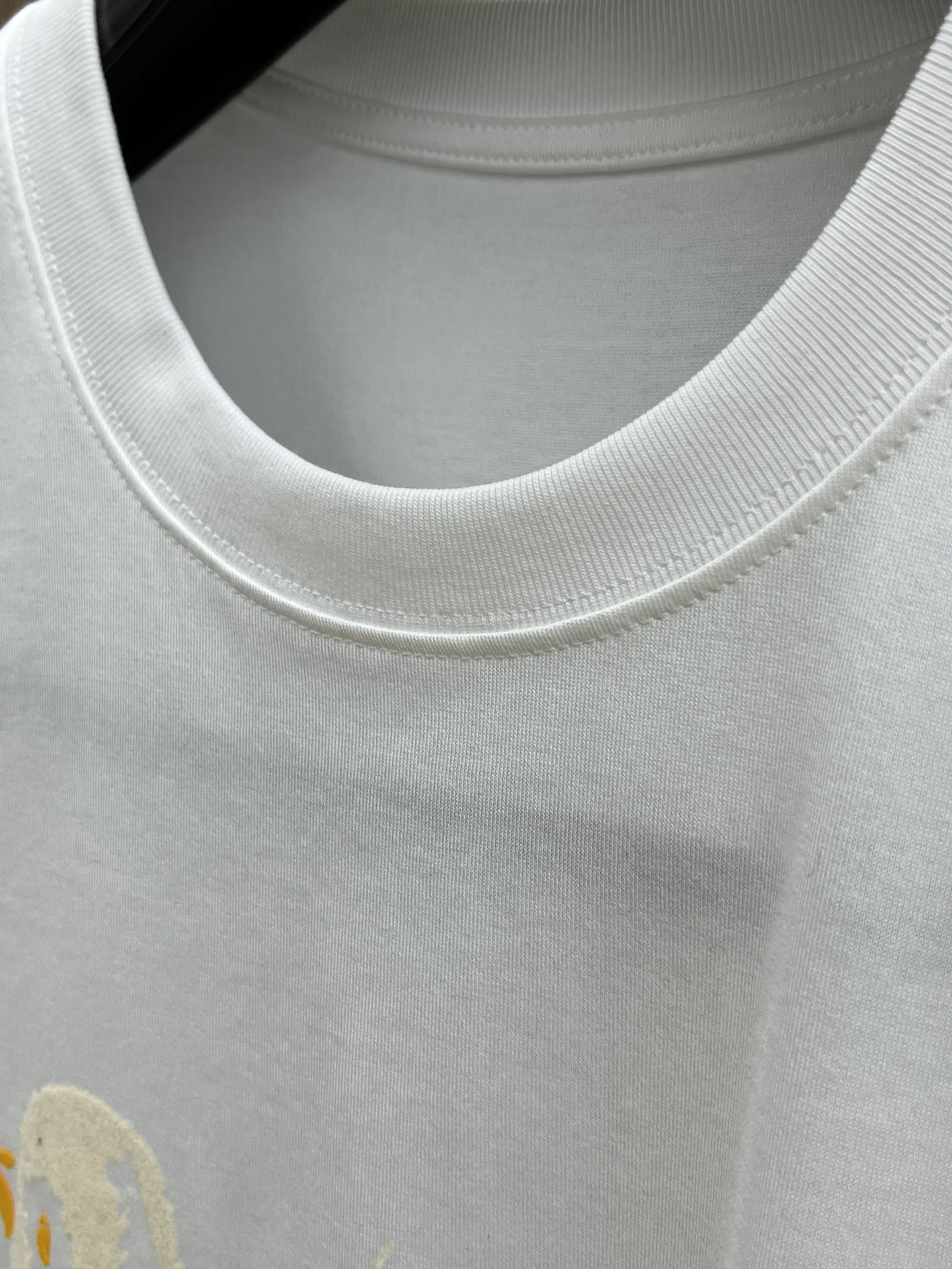 新品 Mon 🔥SS官网新款标识细节棉质T恤衫。订织全棉面料质感好，面料舒适亲肤 超级舒适 a60值得推