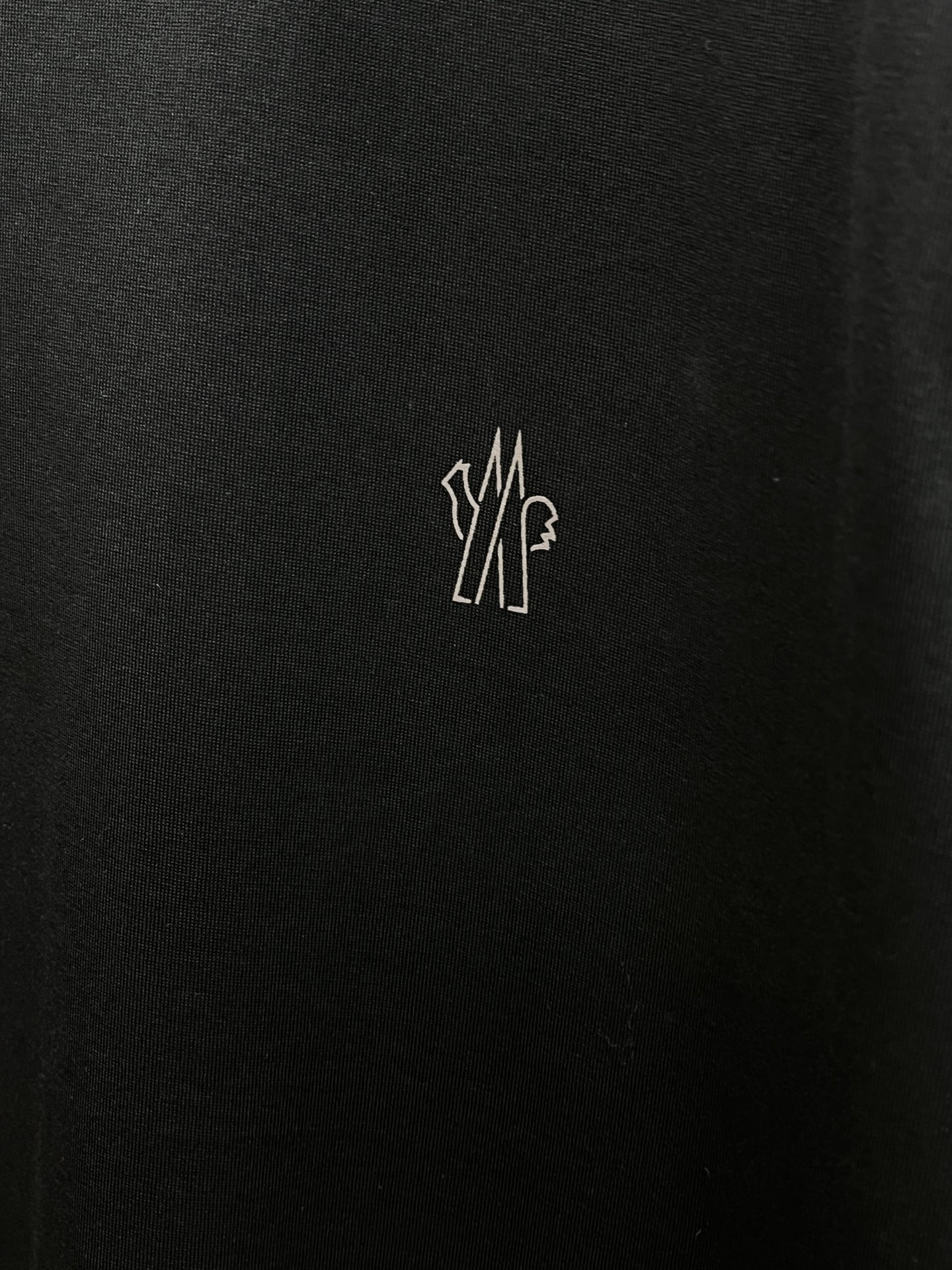 新品 Mon 🔥SS官网新款标识细节棉质T恤衫。订织全棉面料质感好，面料舒适亲肤 超级舒适 a60值得推