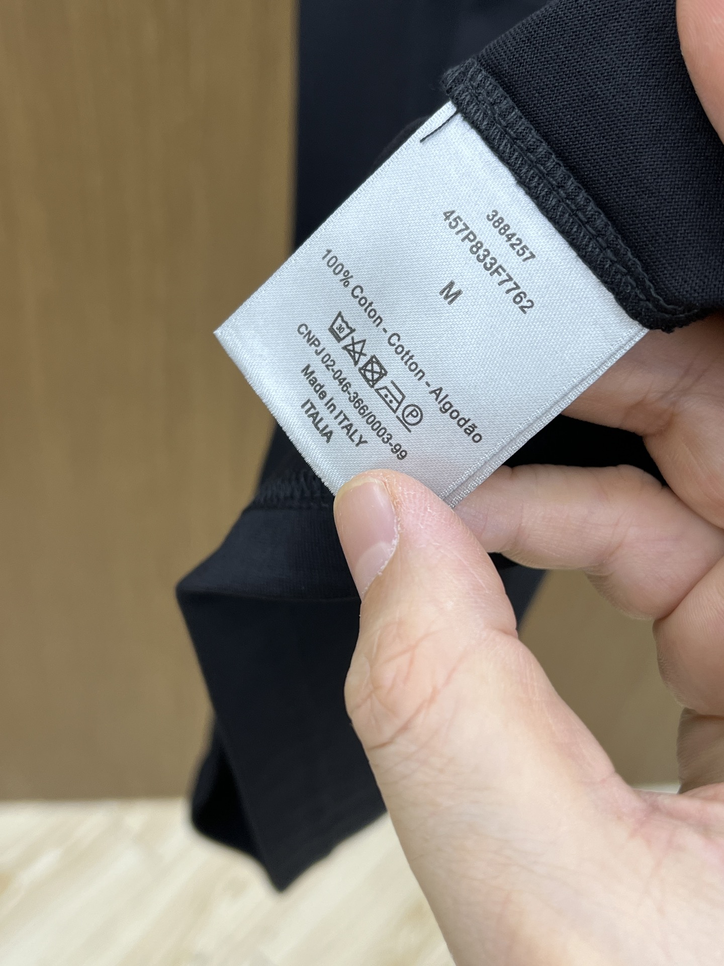 新品 CD 🔥SS官网新款标识细节棉质T恤衫。订织全棉面料质感好，面料舒适亲肤 超级舒适 a60值得推荐