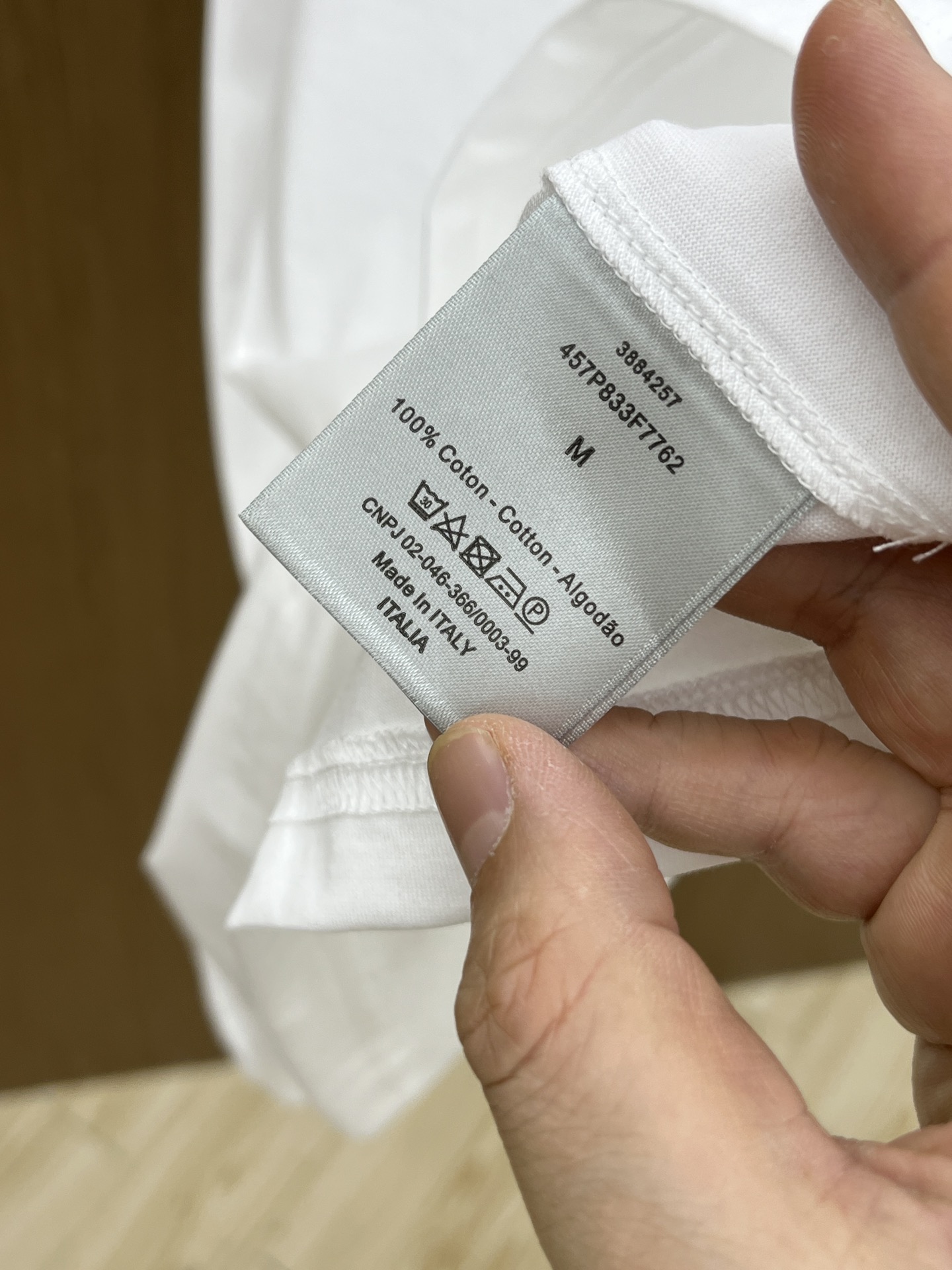 新品 CD 🔥SS官网新款标识细节棉质T恤衫。订织全棉面料质感好，面料舒适亲肤 超级舒适 a60值得推荐