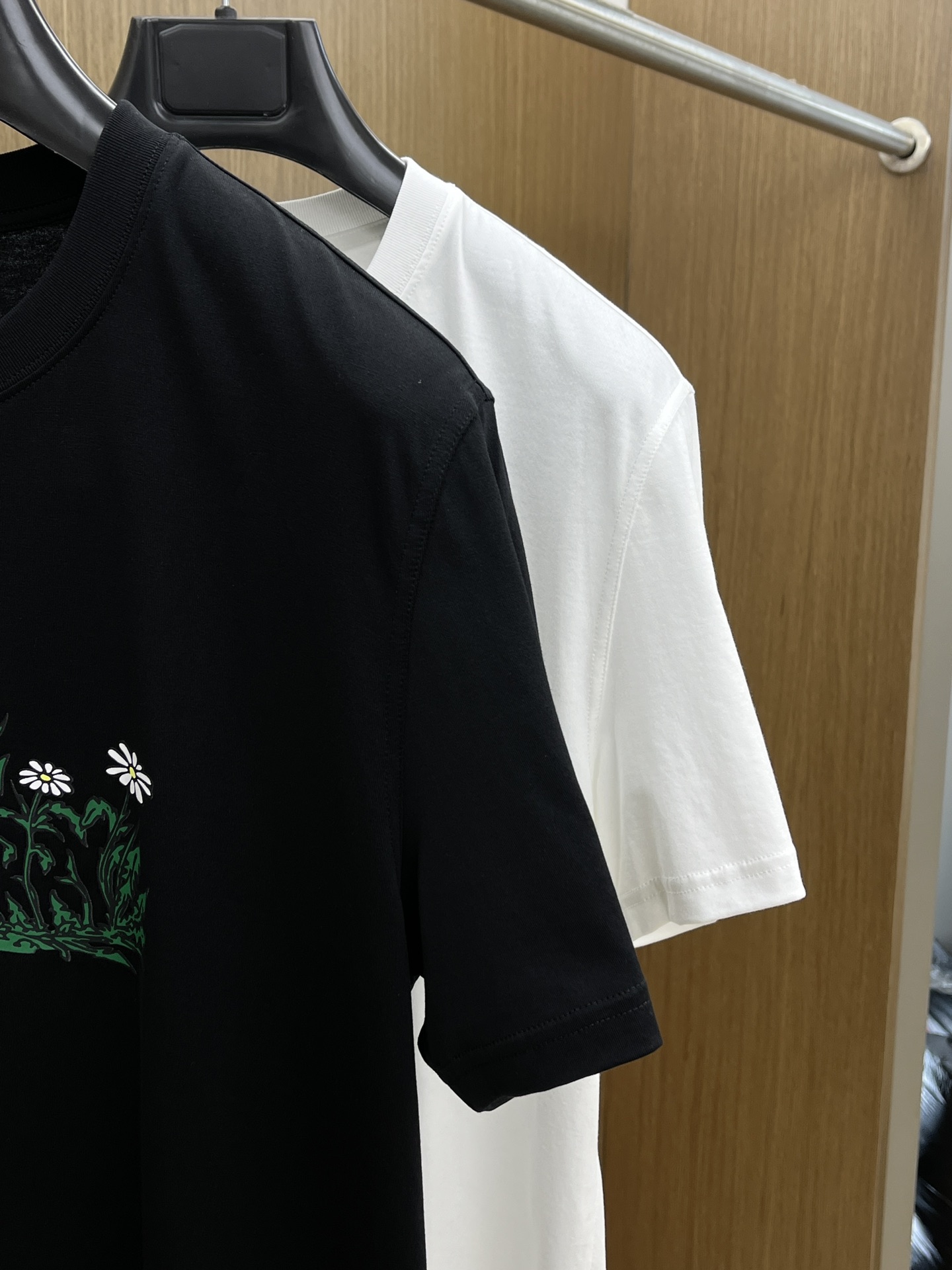 新品 BBR 🔥SS官网新款标识细节棉质T恤衫。订织全棉面料质感好，面料舒适亲肤 超级舒适 a60值得推