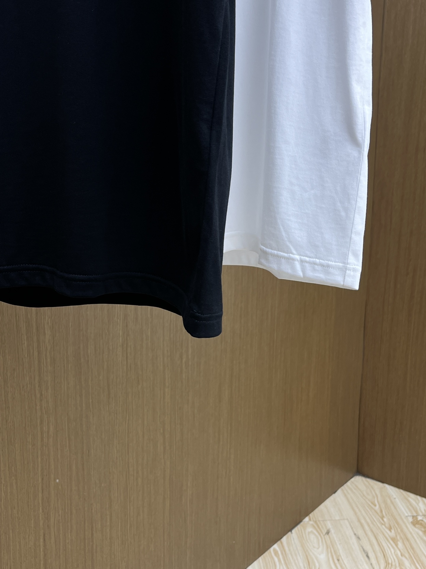 Burberry Cotton T-Shirt - New 2025SS Collection - Comfortable & Stylish 8 i1748287261 1890 4