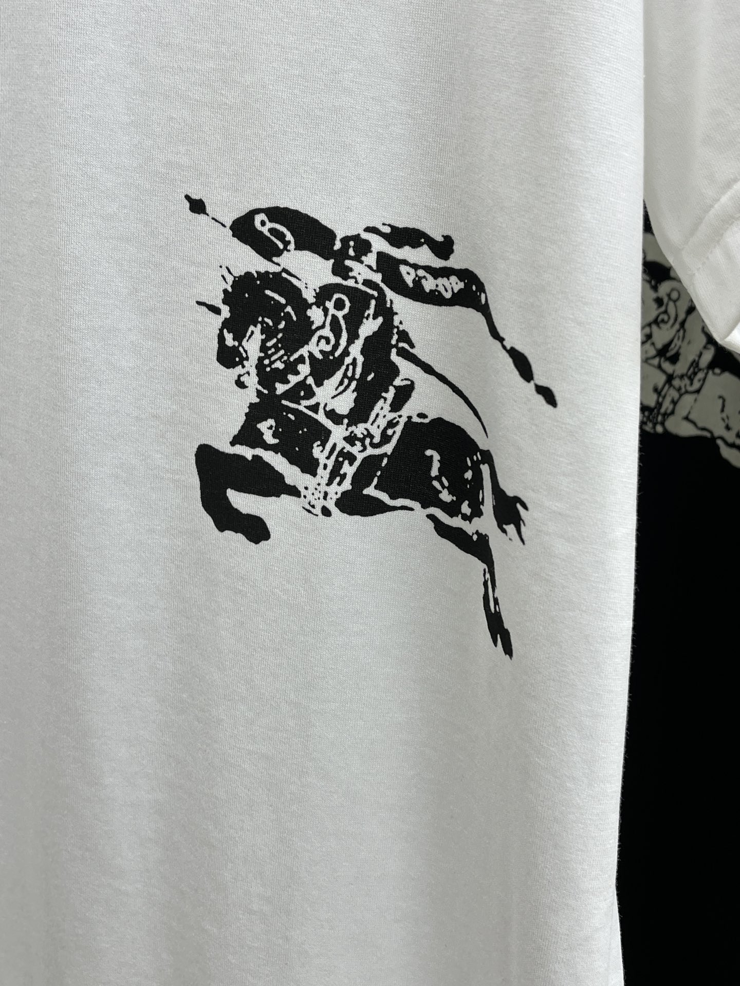 Burberry Cotton T-Shirt with Logo Detail | Soft & Comfortable | P221016 6 i1748287277 8931 8