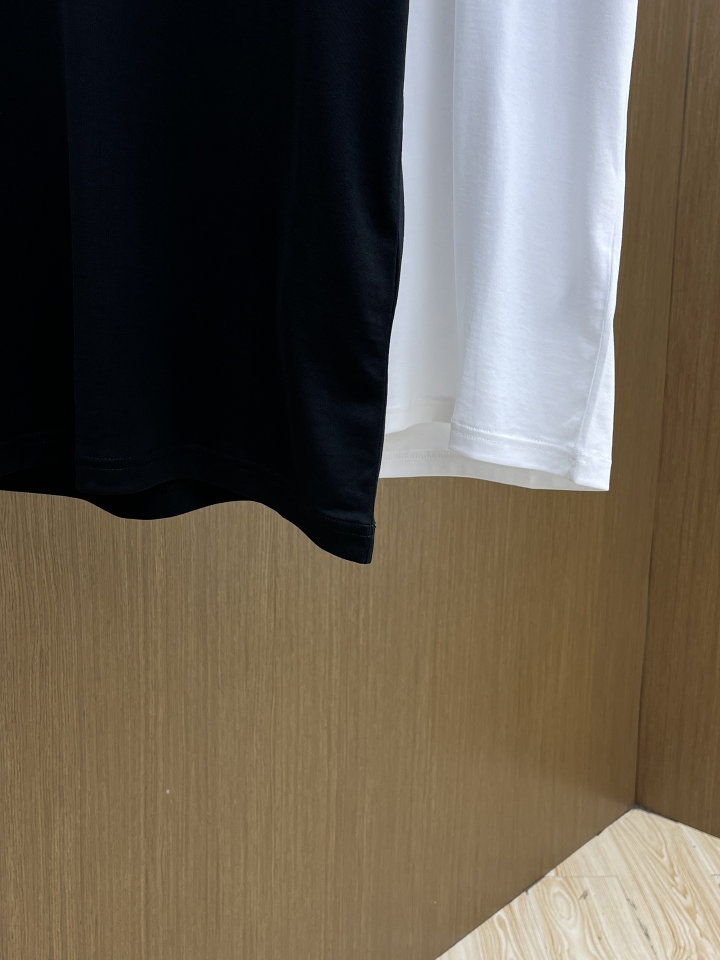 Burberry Cotton T-Shirt - Modern Fit, Comfortable & Stylish 7 i1748287330 3879 5