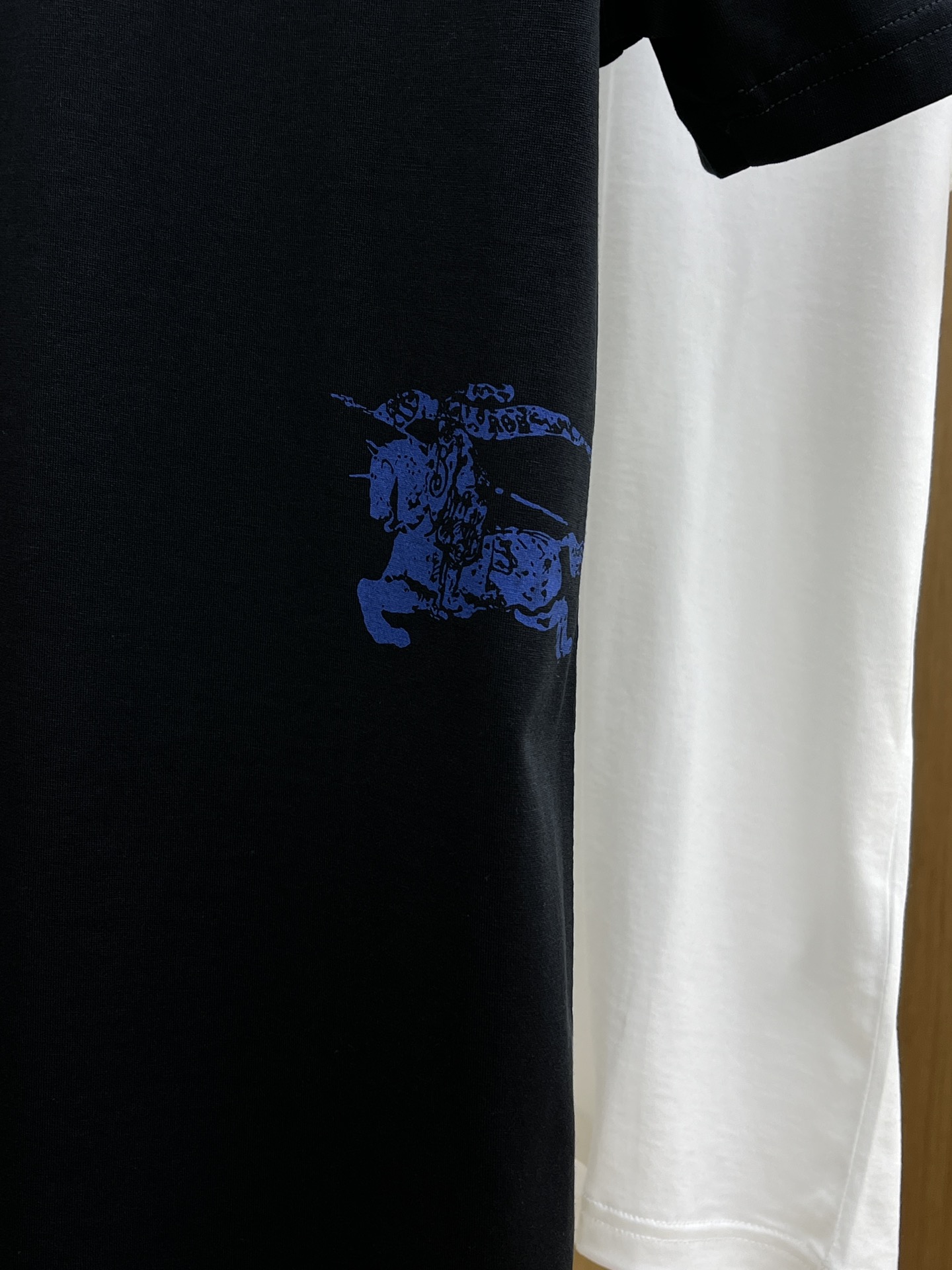Burberry Cotton T-Shirt - Modern Fit, Comfortable & Stylish 10 i1748287330 7849 4