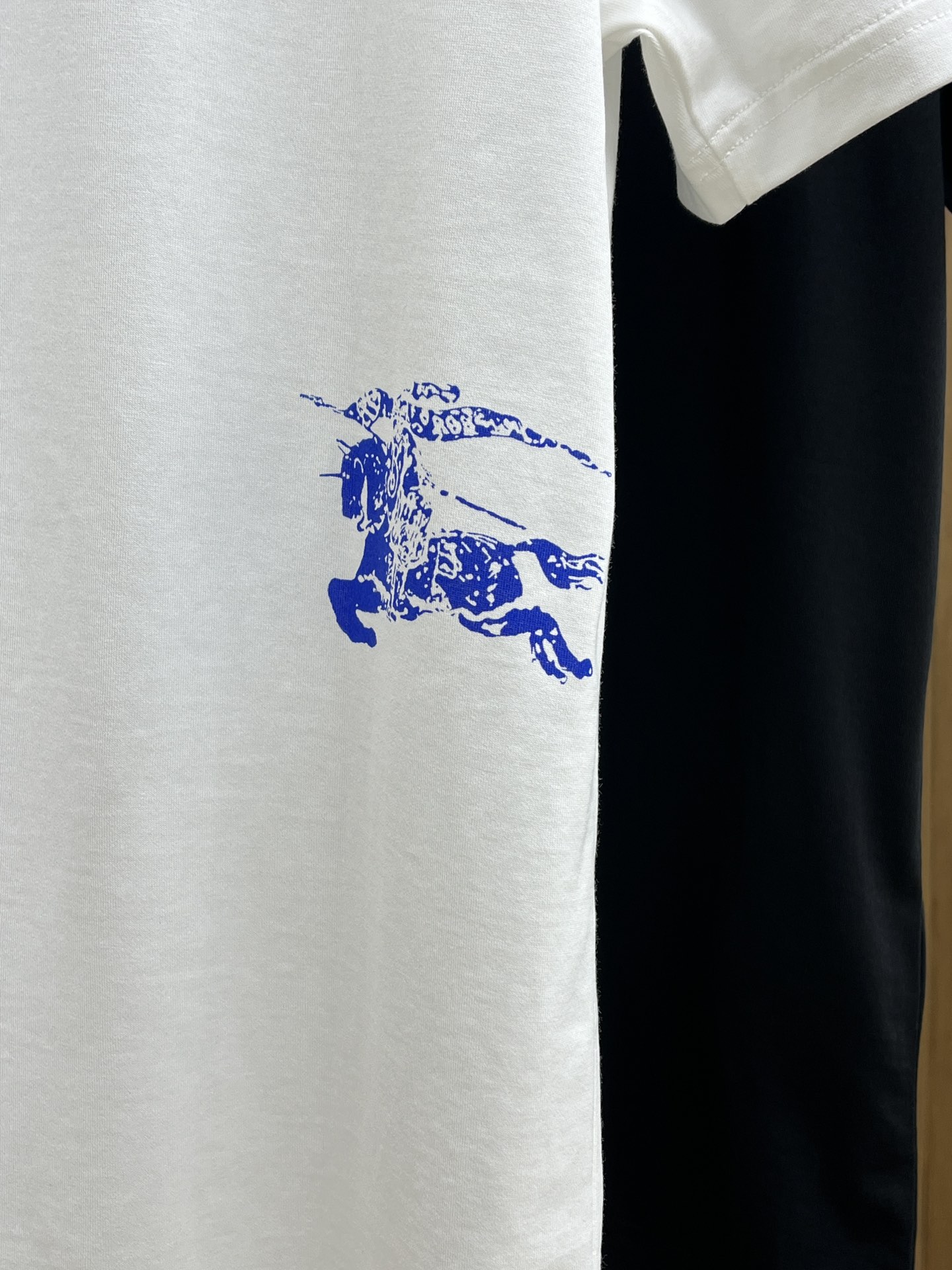 Burberry Cotton T-Shirt with Logo Detail | Soft & Comfortable 10 i1748287347 4708 2