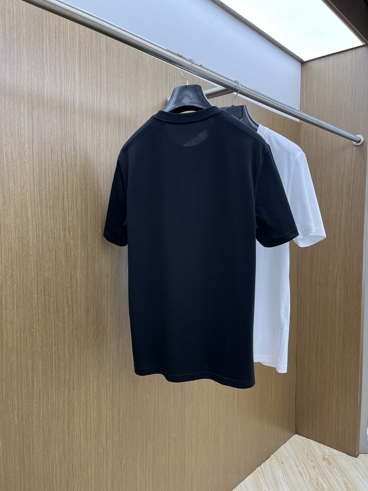Burberry Cotton T-Shirt - New 2025SS Collection, Logo Detail, Comfortable Fit 10 i1748287365 1735 0