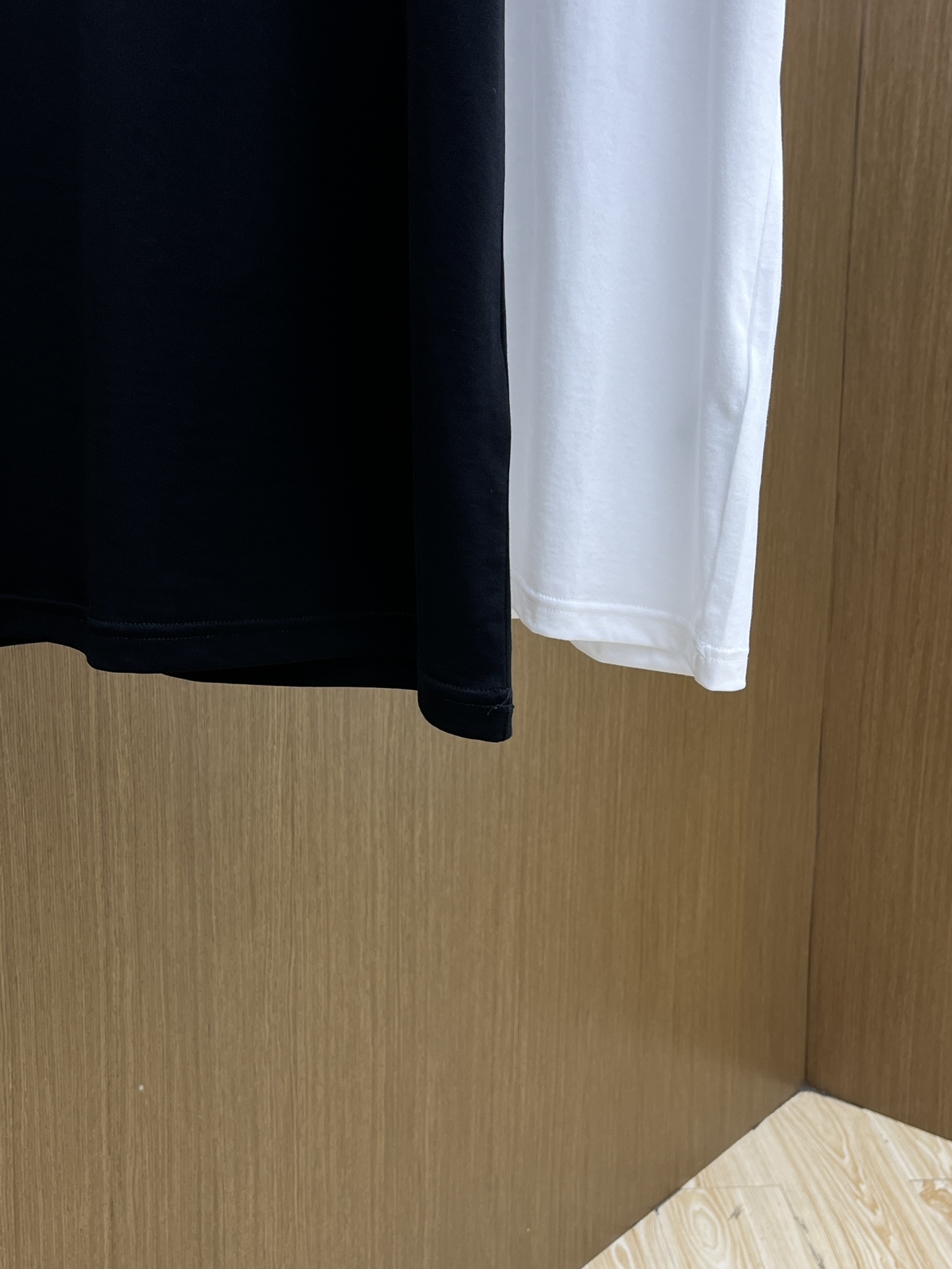 Burberry Cotton T-Shirt - New 2025SS Collection, Logo Detail, Comfortable Fit 8 i1748287365 929 1