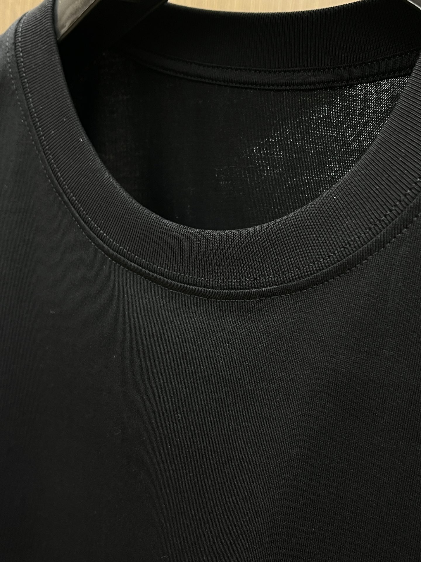Burberry Cotton T-Shirt - New 2025SS Collection, Logo Detail, Comfortable Fit 5 i1748287366 3711 2