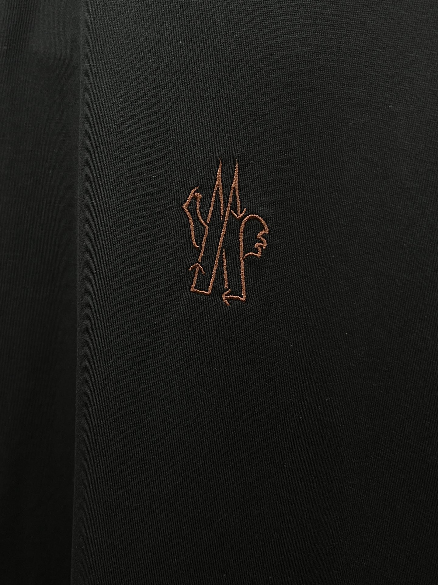 新品 Mon 🔥SS官网新款标识细节棉质T恤衫。订织全棉面料质感好，面料舒适亲肤 超级舒适 a60值得推