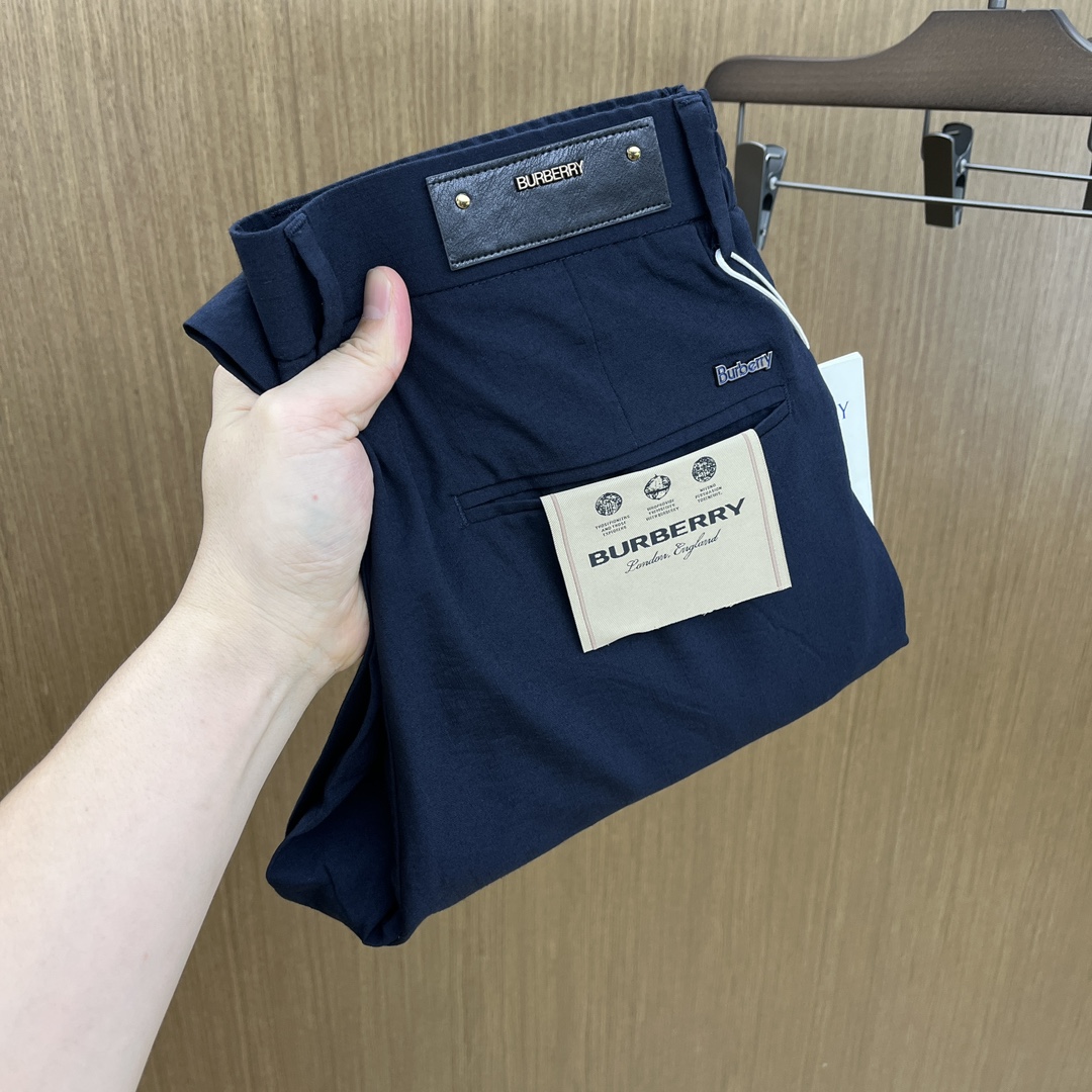 NO:484973,New BBR 1955ss Spring and Summer New Product, available on the official website simultaneously, men's high-end business casual trousers, high-end imported fabric, with elasticity, silicone letter pressing on the back, five combinations, namely classic and fashionable, combined tailor, unrestrained upper body effect, comfortable and breathable fax number 30-4037,,alexander wang19860909新款 BBR 1955ss春夏新品,官网同步有售,男士高端商务休闲西裤,高端进口面料,带弹力,后面采用硅胶字母压胶,五搭配,即经典又时尚,合体裁缝,上身效果无约束感 ,舒适透气fax 码数30-4037,,alexander wang,Men's clothing