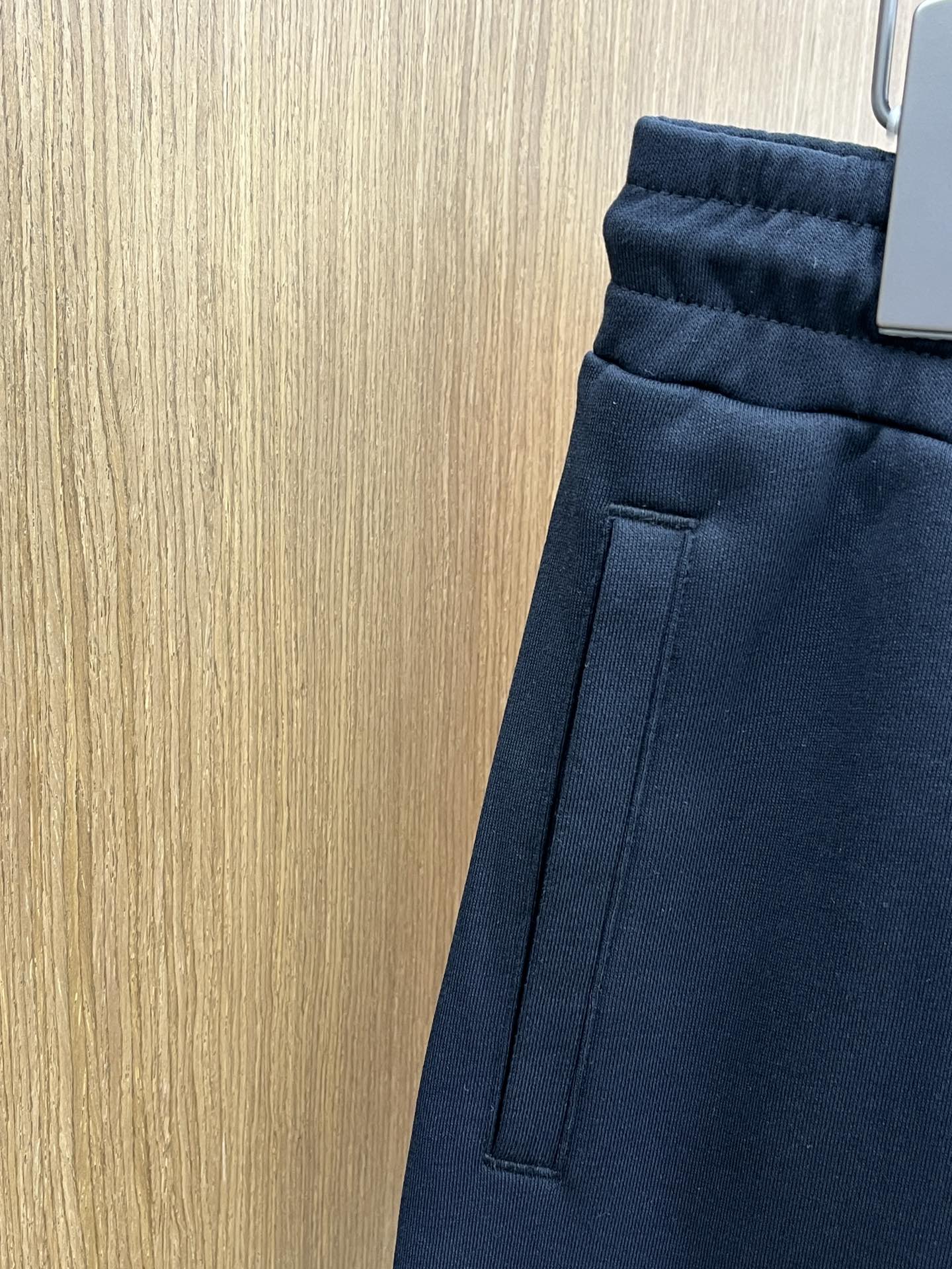 新品 lP🆕 🔥Ss春夏新款独家专供新款休闲短裤🩳高端版本 定制面料 透气舒适度高，细节无可挑剔，品牌元