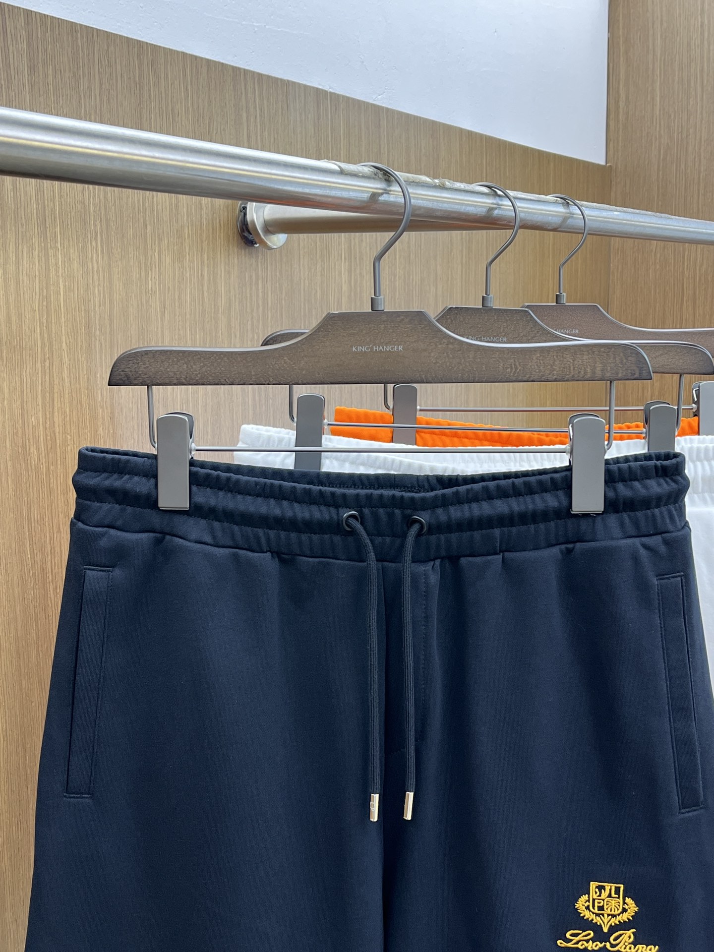 新品 lP🆕 🔥Ss春夏新款独家专供新款休闲短裤🩳高端版本 定制面料 透气舒适度高，细节无可挑剔，品牌元