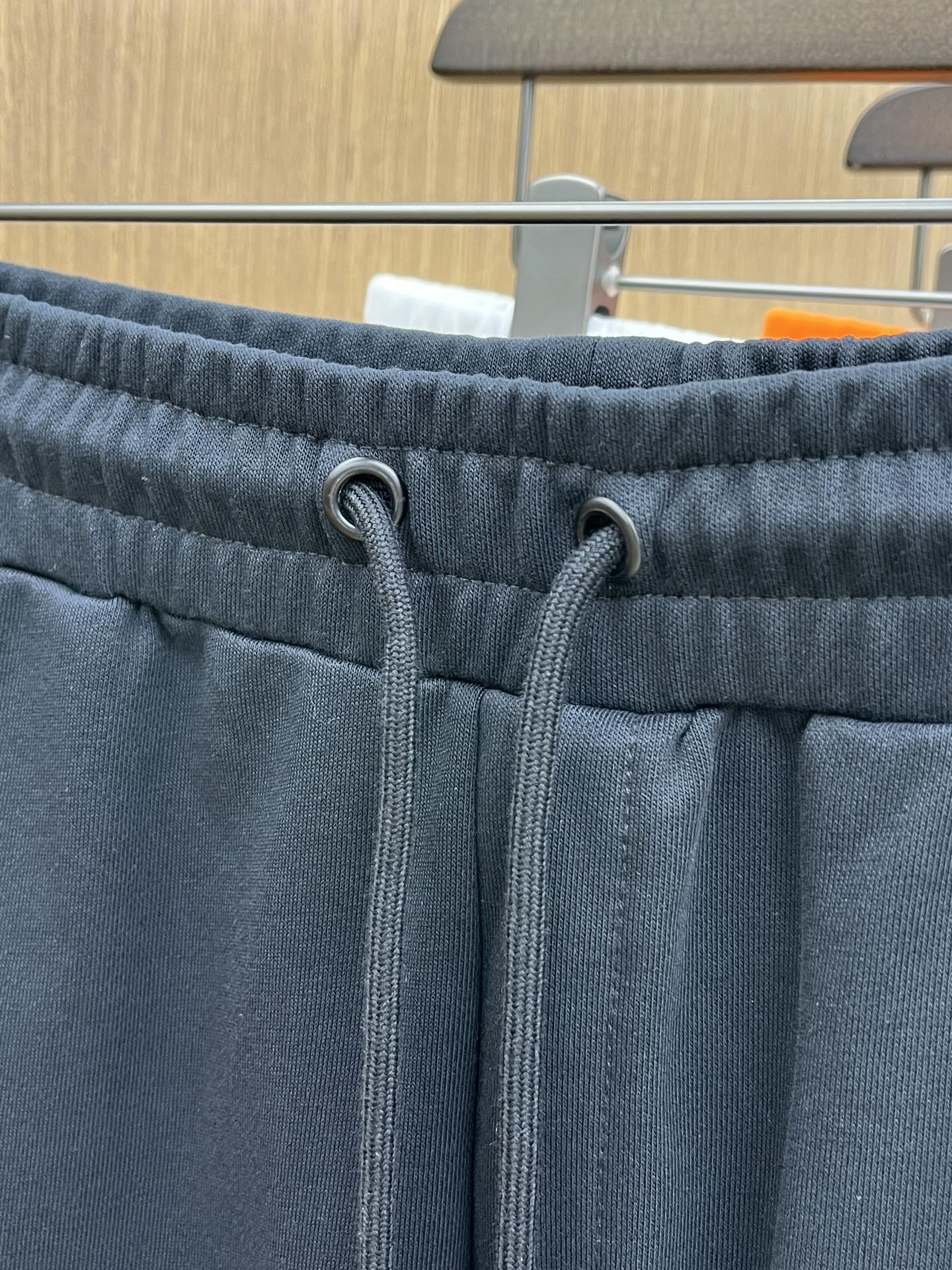 新品 lP🆕 🔥Ss春夏新款独家专供新款休闲短裤🩳高端版本 定制面料 透气舒适度高，细节无可挑剔，品牌元