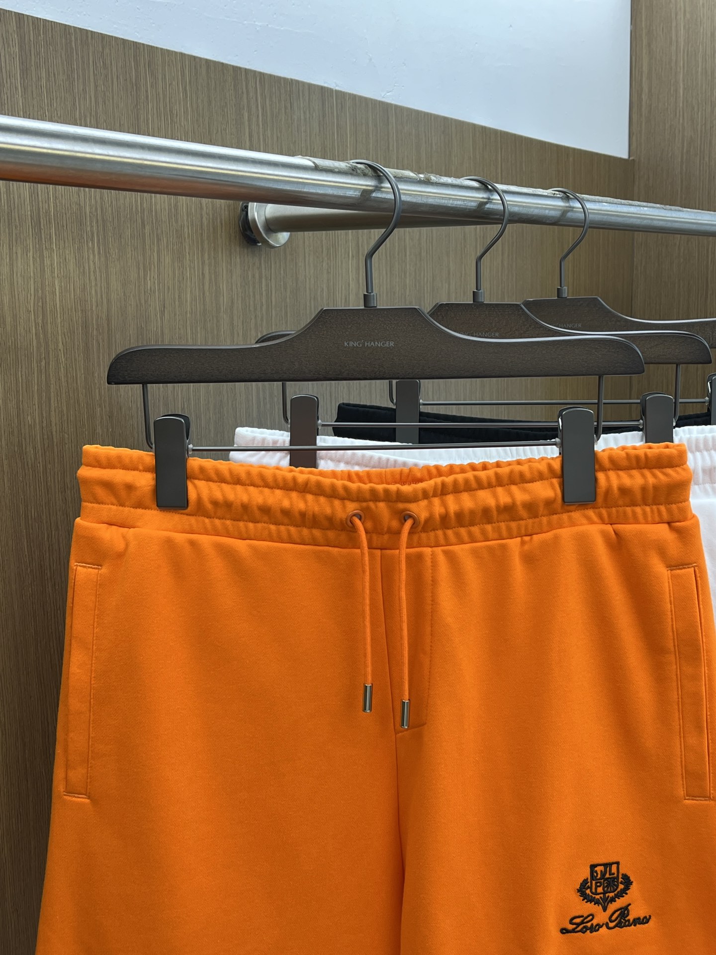 新品 lP🆕 🔥Ss春夏新款独家专供新款休闲短裤🩳高端版本 定制面料 透气舒适度高，细节无可挑剔，品牌元