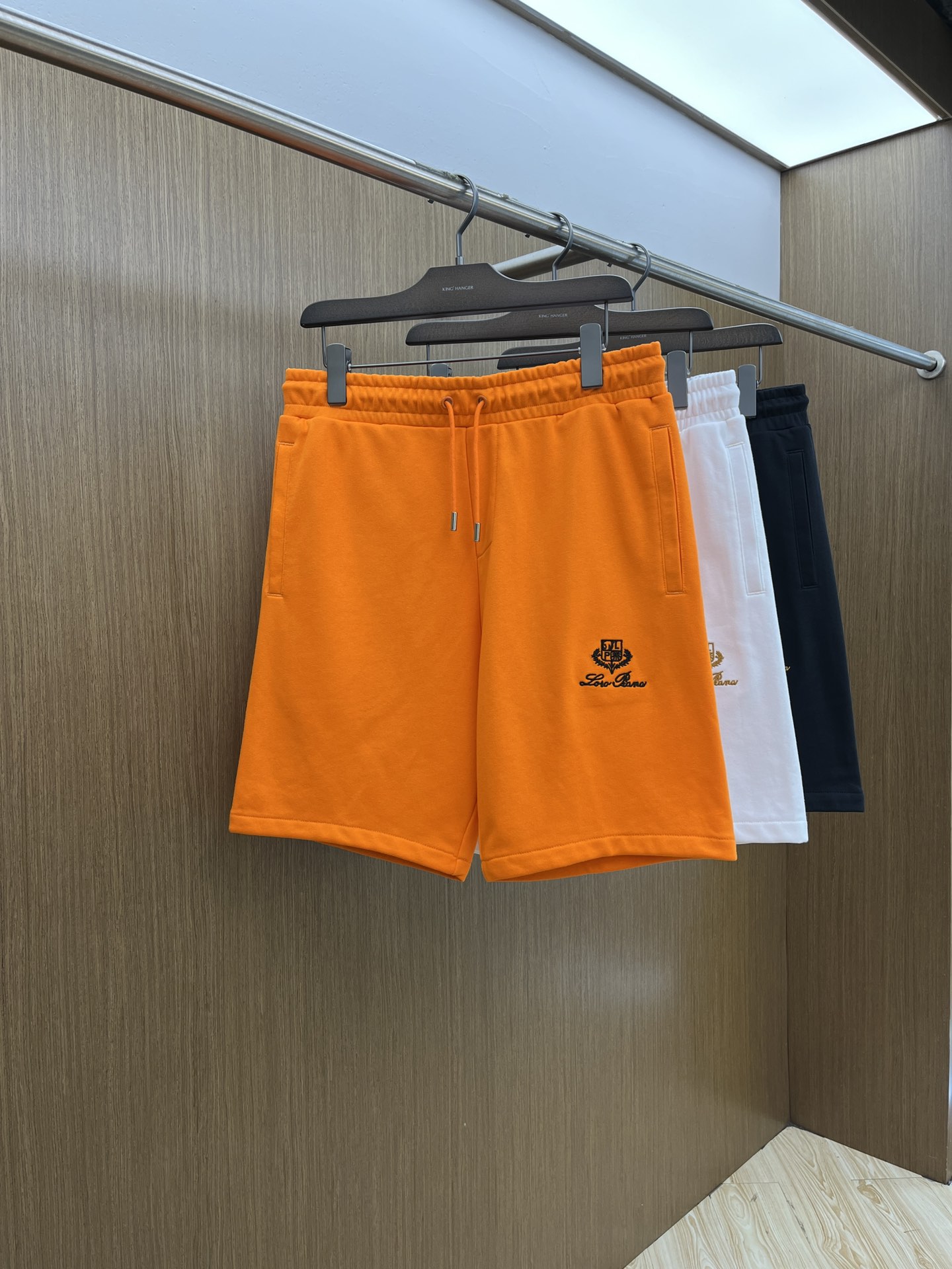 新品 lP🆕 🔥Ss春夏新款独家专供新款休闲短裤🩳高端版本 定制面料 透气舒适度高，细节无可挑剔，品牌元