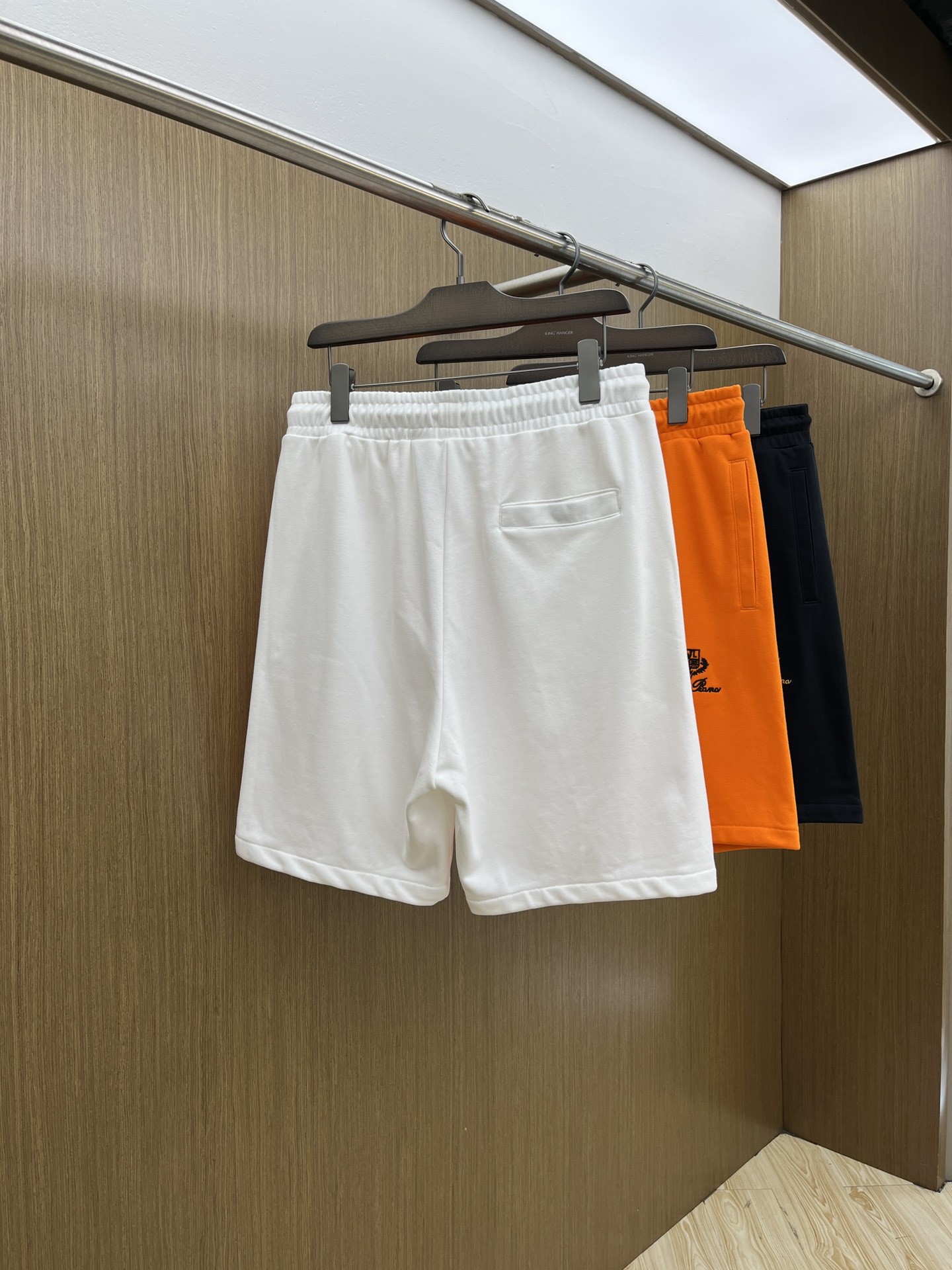 新品 lP🆕 🔥Ss春夏新款独家专供新款休闲短裤🩳高端版本 定制面料 透气舒适度高，细节无可挑剔，品牌元