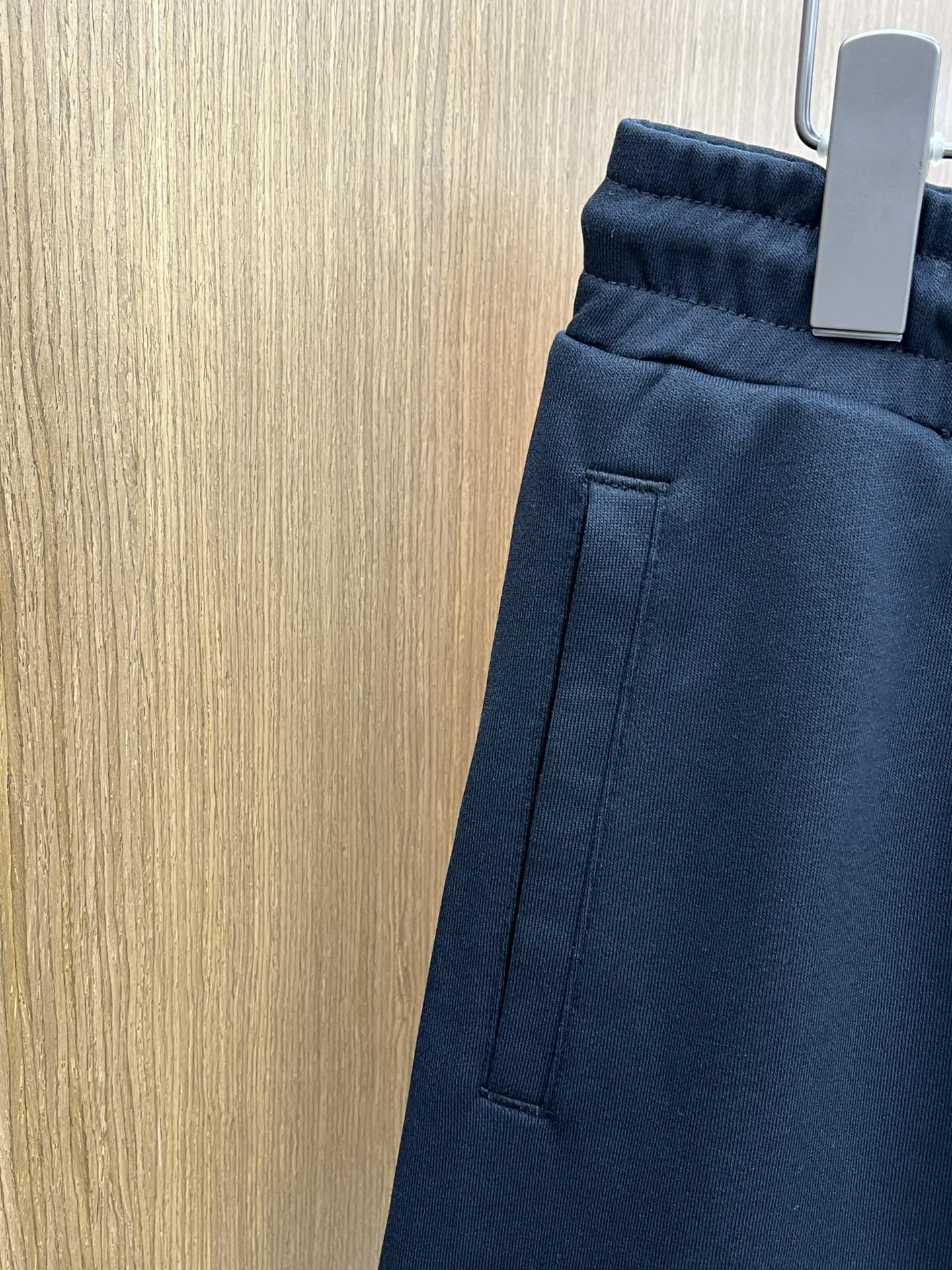 新品 Mon 🔥Ss春夏新款独家专供新款休闲短裤🩳高端版本 定制面料 透气舒适度高，细节无可挑剔，品牌元