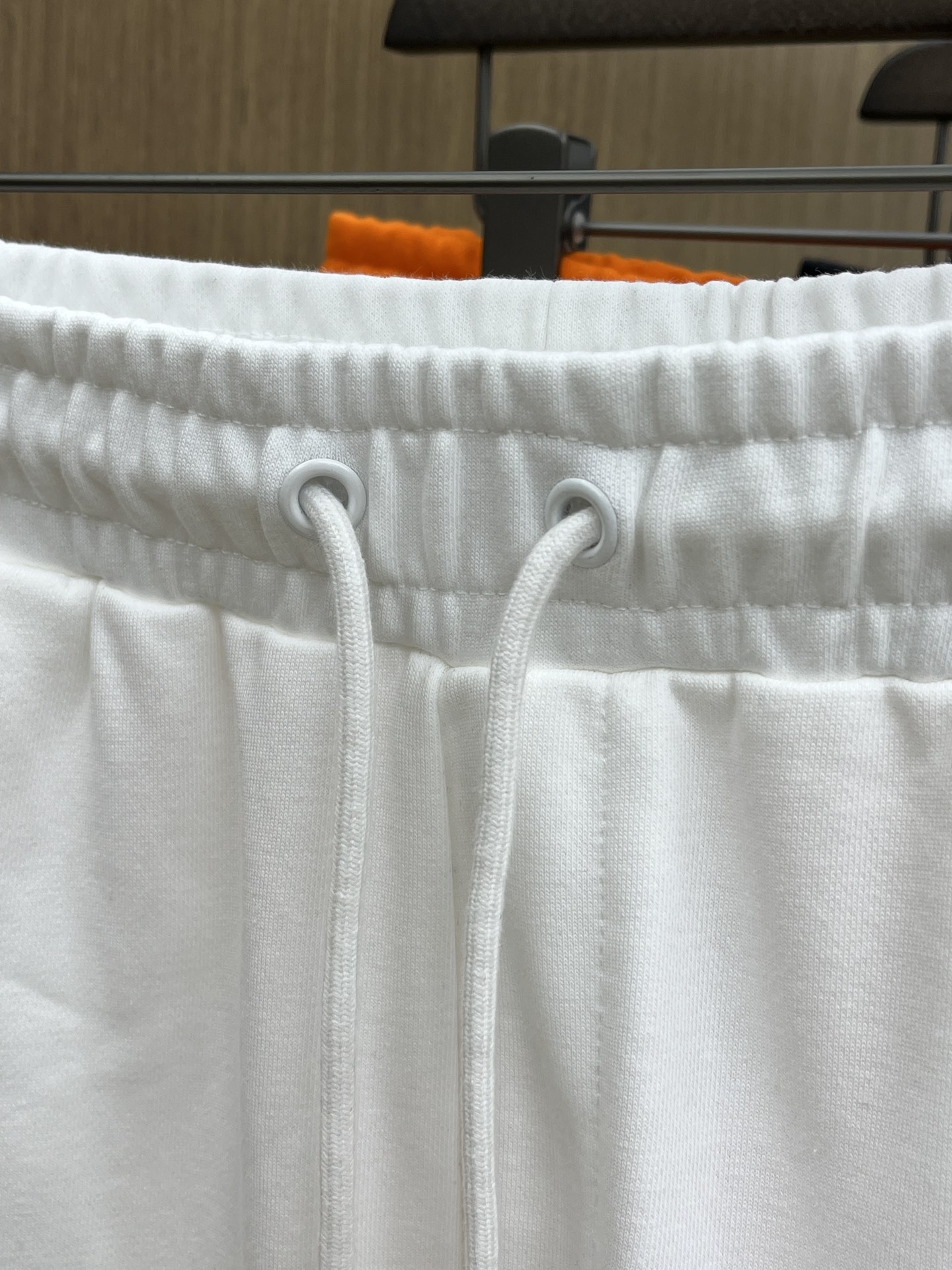 新品 Mon 🔥Ss春夏新款独家专供新款休闲短裤🩳高端版本 定制面料 透气舒适度高，细节无可挑剔，品牌元