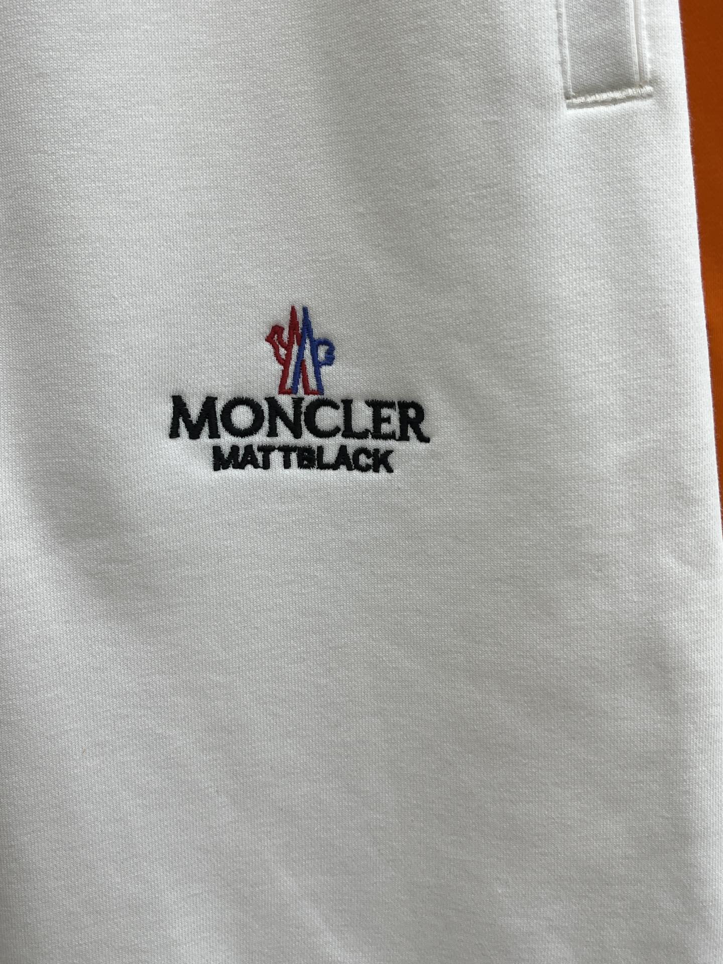 新品 Mon 🔥Ss春夏新款独家专供新款休闲短裤🩳高端版本 定制面料 透气舒适度高，细节无可挑剔，品牌元