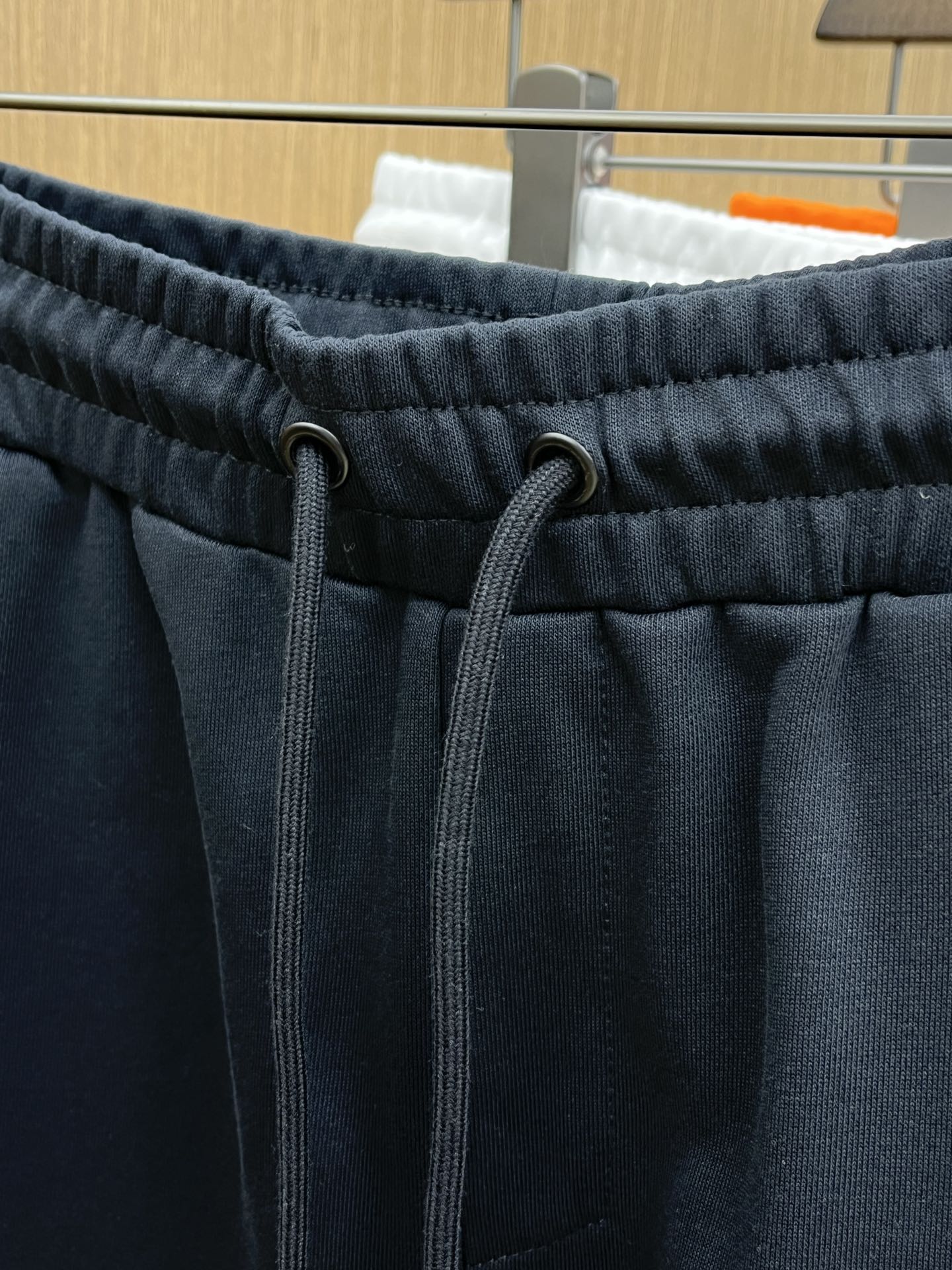 新品 Her 🔥Ss春夏新款独家专供新款休闲短裤🩳高端版本 定制面料 透气舒适度高，细节无可挑剔，品牌元