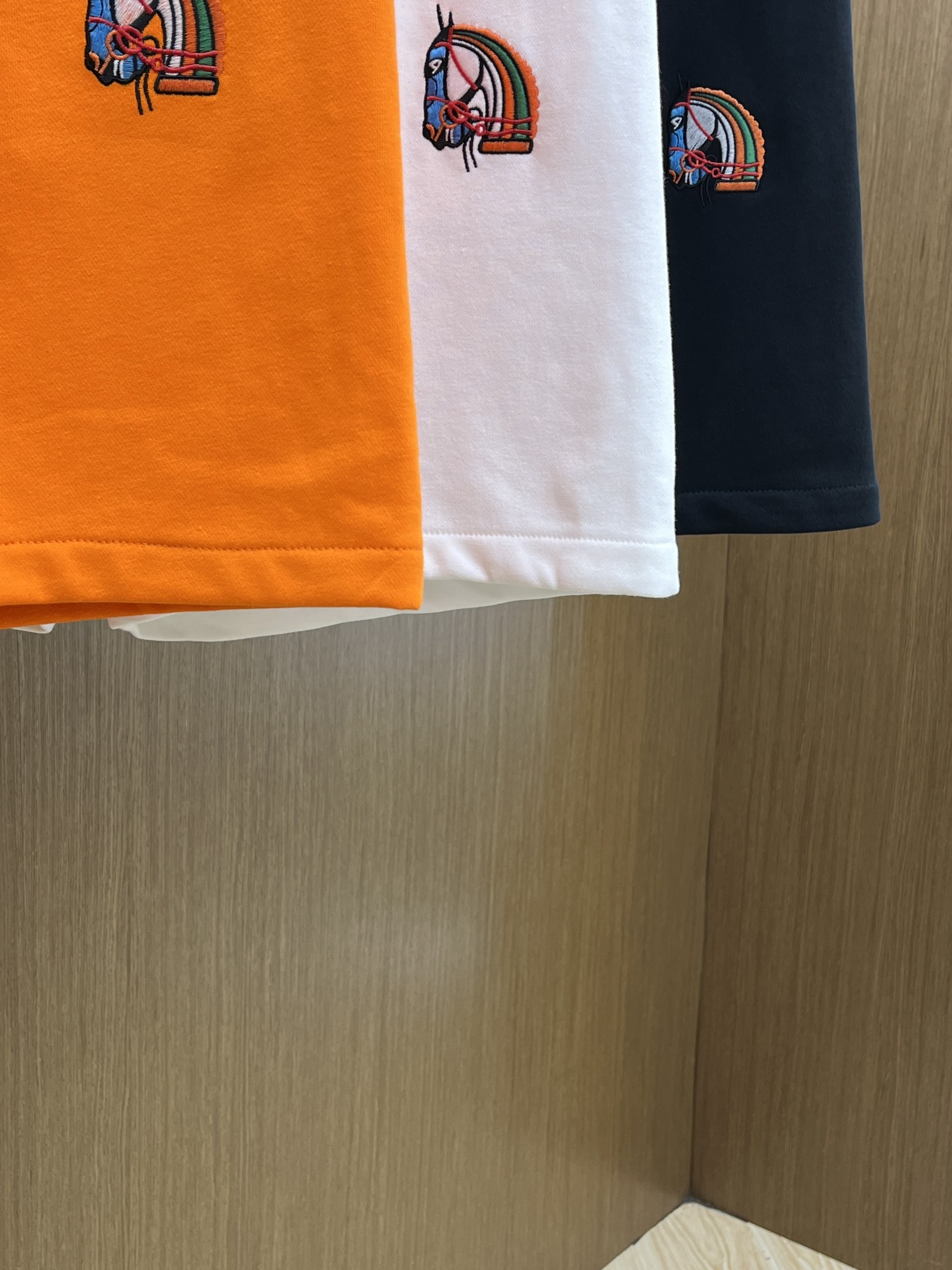 新品 Her 🔥Ss春夏新款独家专供新款休闲短裤🩳高端版本 定制面料 透气舒适度高，细节无可挑剔，品牌元