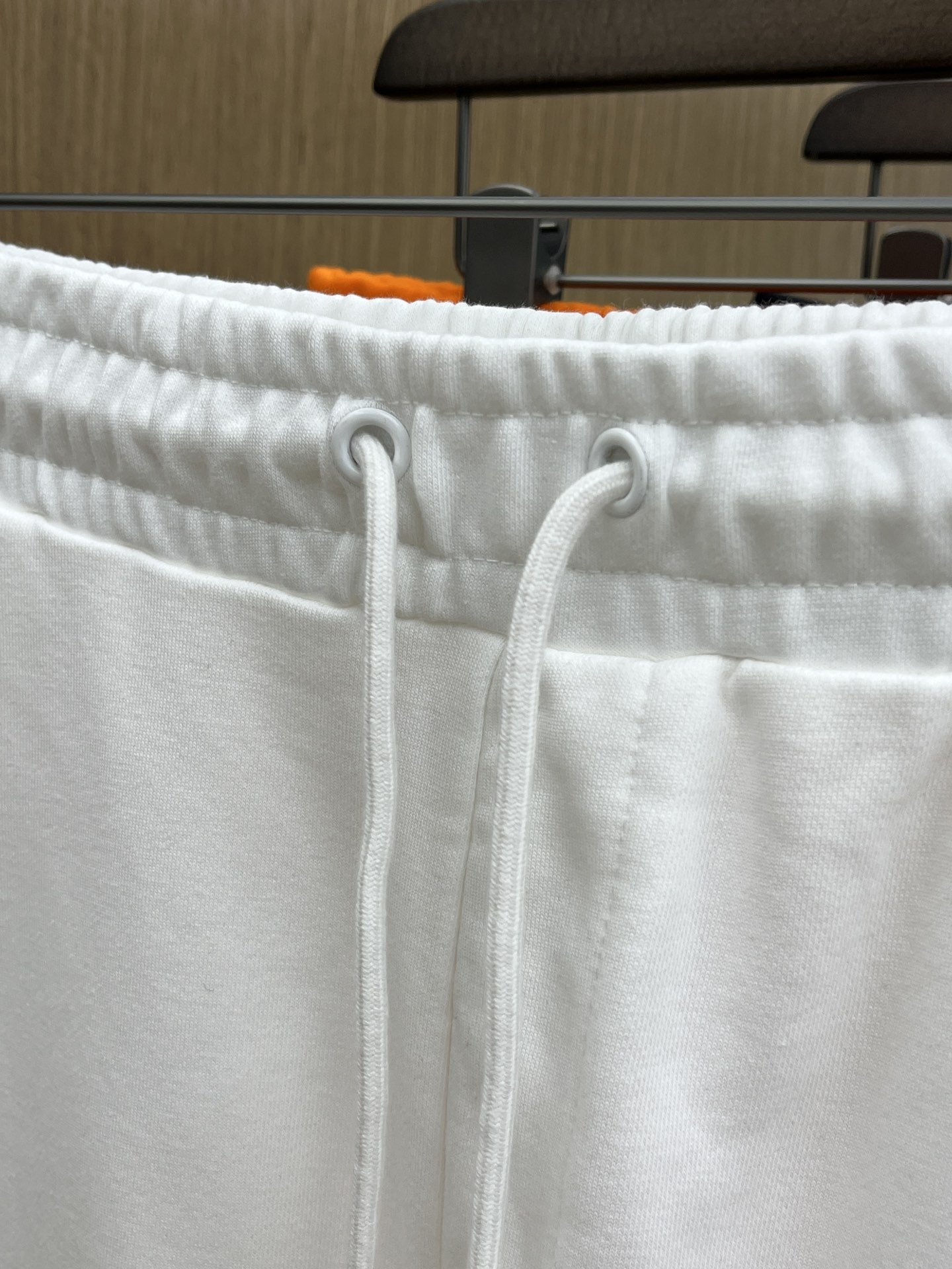 新品 Her 🔥Ss春夏新款独家专供新款休闲短裤🩳高端版本 定制面料 透气舒适度高，细节无可挑剔，品牌元