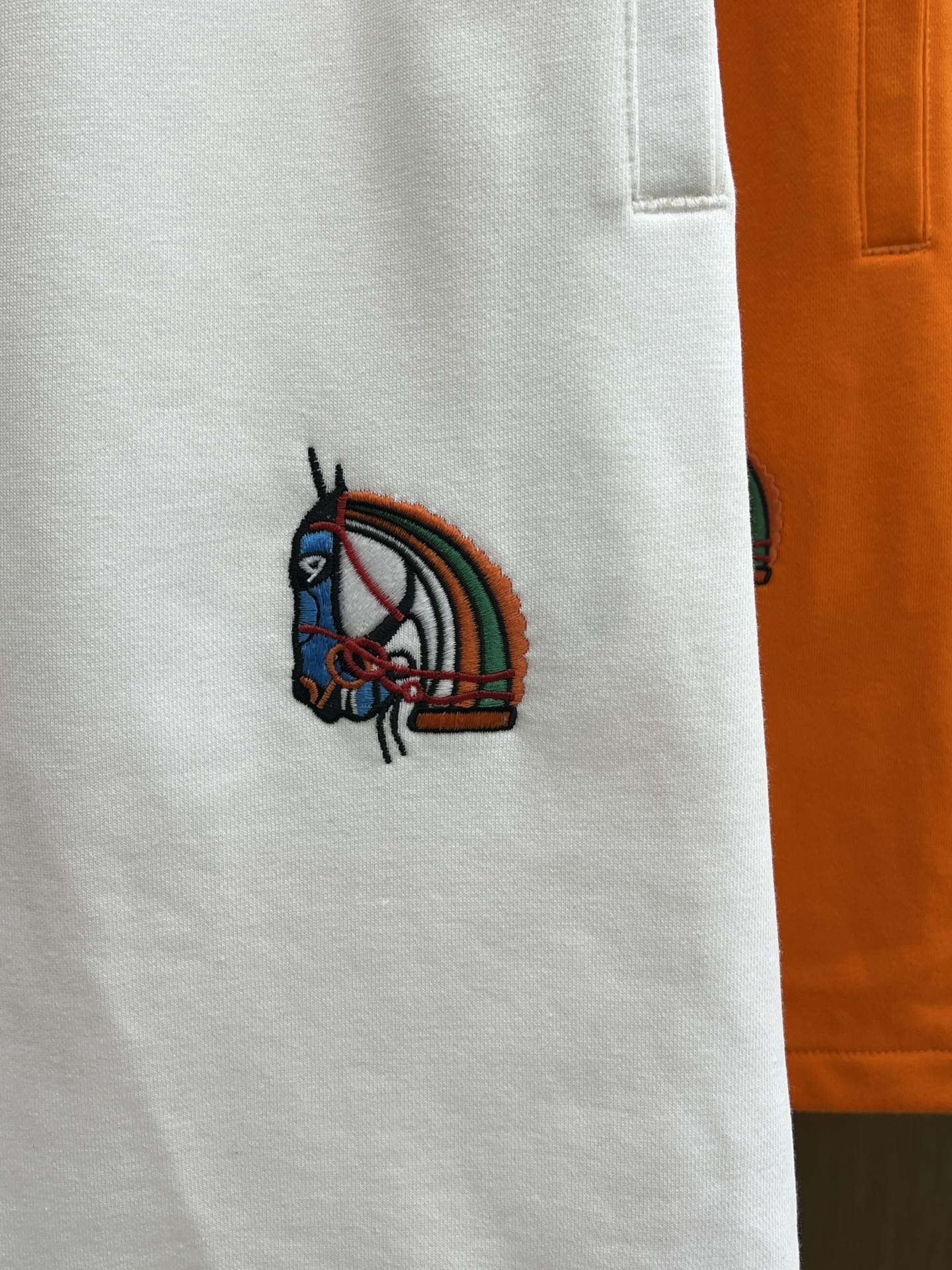 新品 Her 🔥Ss春夏新款独家专供新款休闲短裤🩳高端版本 定制面料 透气舒适度高，细节无可挑剔，品牌元