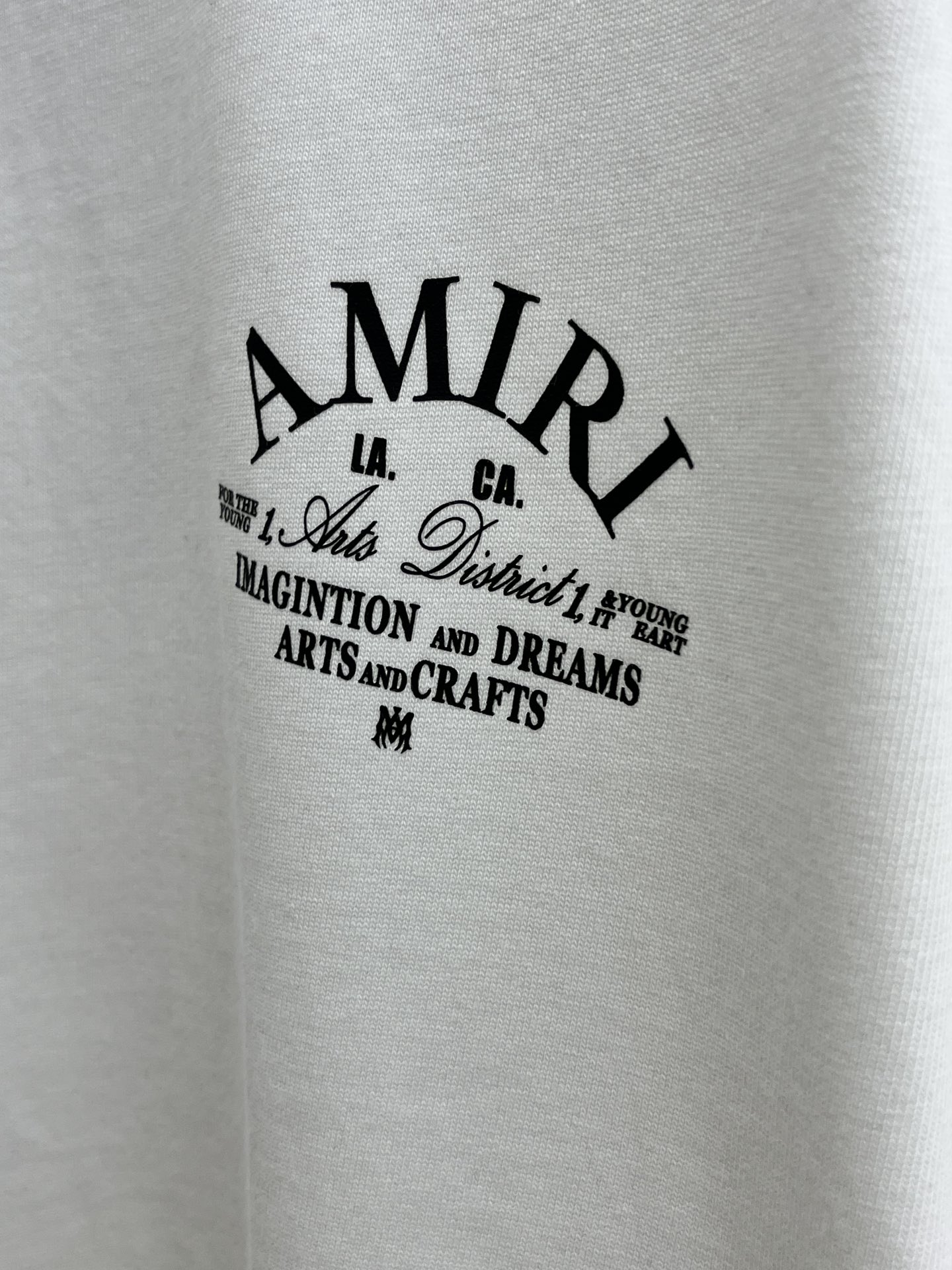 新款/套 AMIRI 🔥🔥春夏最新款休闲短裤短袖套装，男女款👫 贸易公司渠道稀出，同步官网发售！基本每一