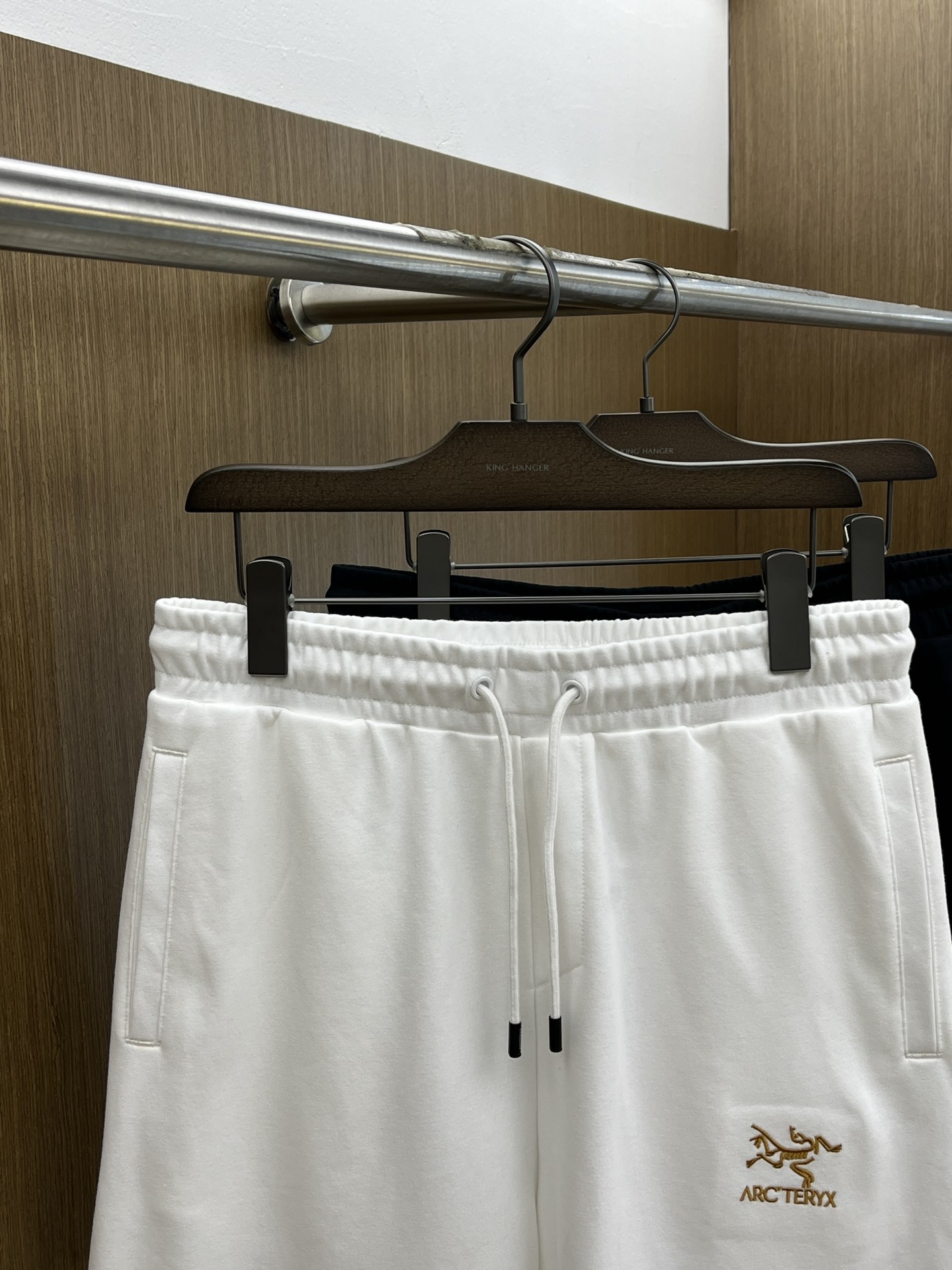 新品 ARC 🔥Ss春夏新款独家专供新款休闲短裤🩳高端版本 定制面料 透气舒适度高，细节无可挑剔，品牌元