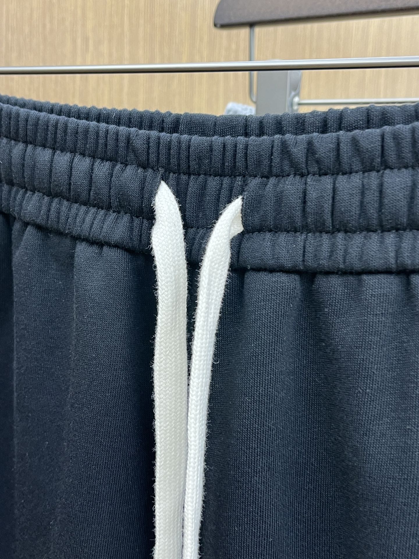 新品 PD 🔥Ss春夏新款独家专供新款休闲短裤🩳高端版本 定制面料 透气舒适度高，细节无可挑剔，品牌元素