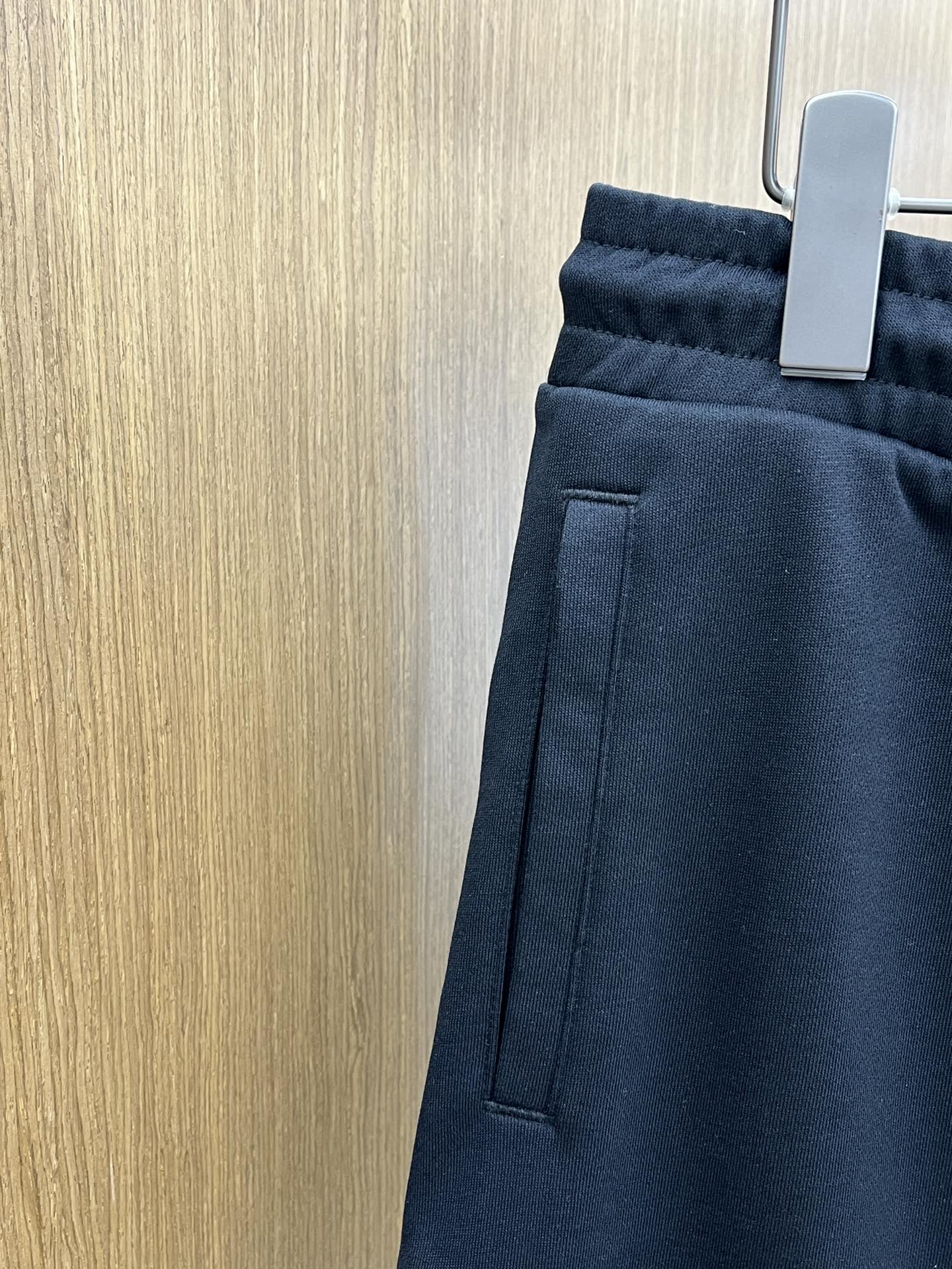 新品 PD 🔥Ss春夏新款独家专供新款休闲短裤🩳高端版本 定制面料 透气舒适度高，细节无可挑剔，品牌元素