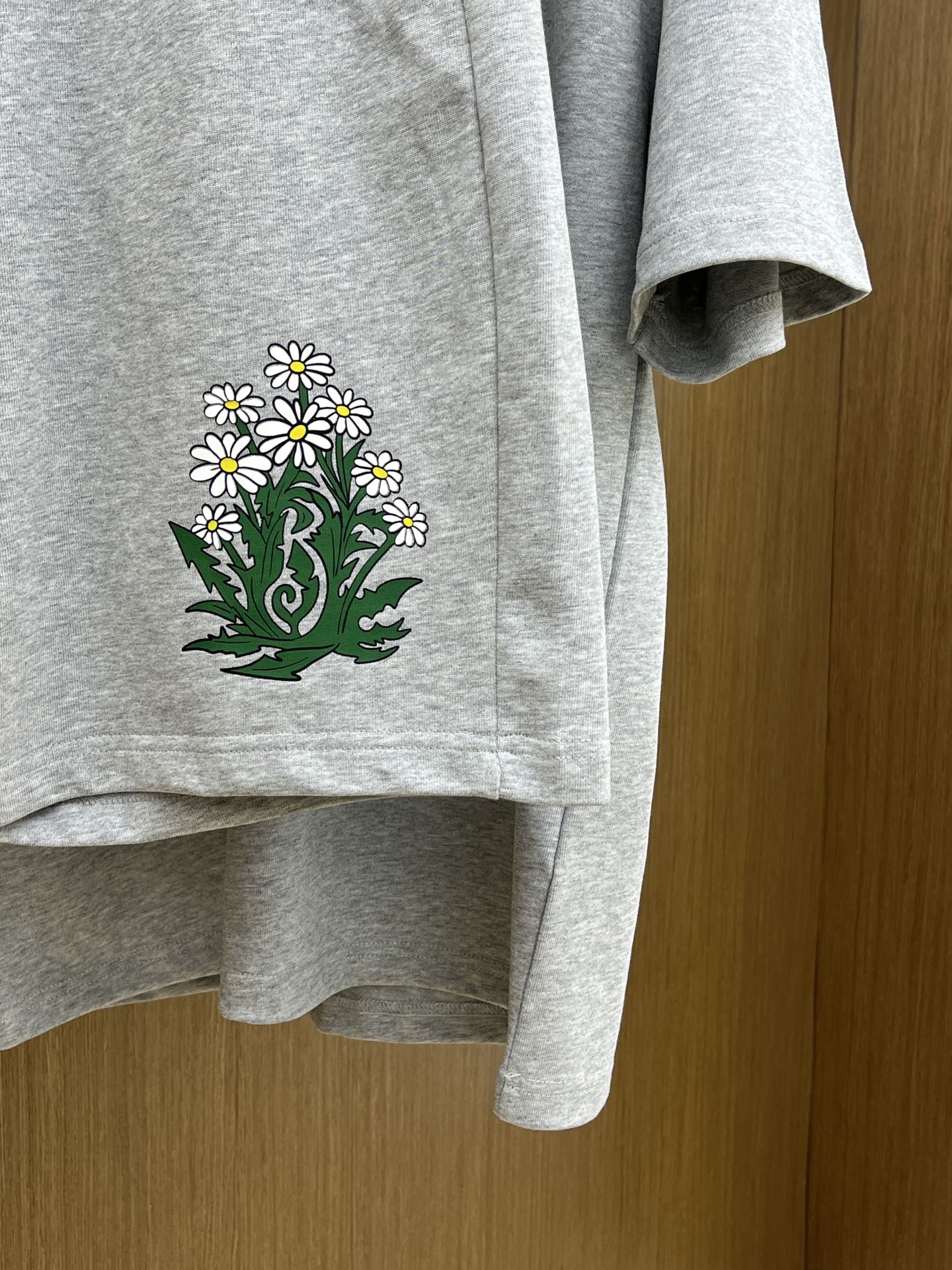 新款/套 BBR 🔥🔥春夏最新款休闲短裤短袖套装，男女款👫 贸易公司渠道稀出，同步官网发售！基本每一季都