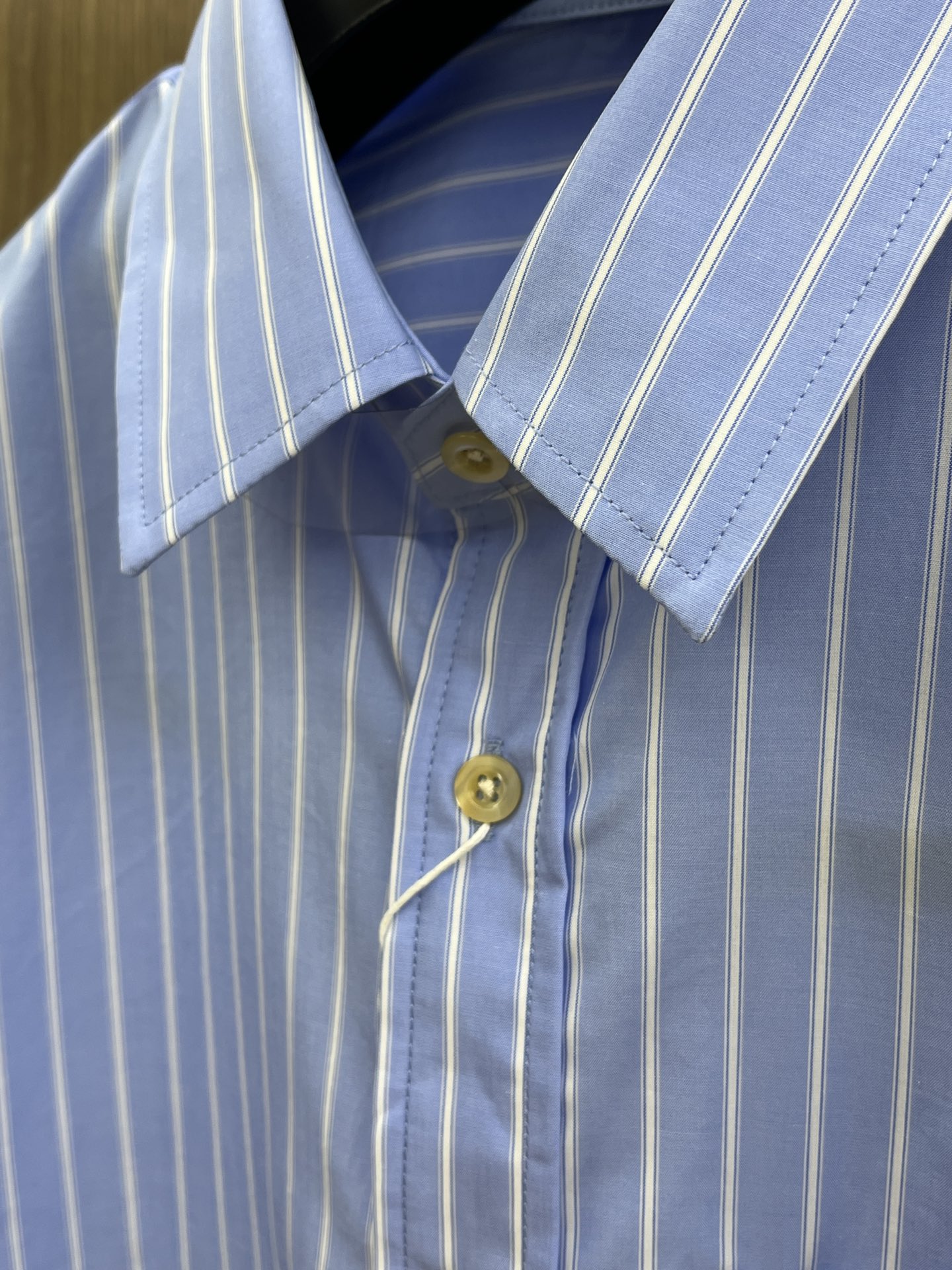 秋冬 Guc 🔥SS春夏新款时尚简约长袖衬衫，本款轻盈棉质衬衣采用全棉质地面料，经典简约设计搭配，清爽色