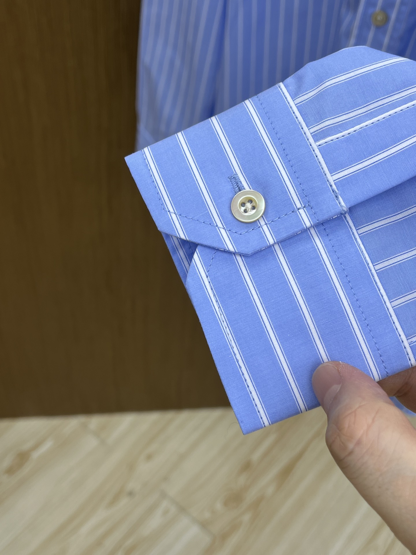 秋冬 Guc 🔥SS春夏新款时尚简约长袖衬衫，本款轻盈棉质衬衣采用全棉质地面料，经典简约设计搭配，清爽色