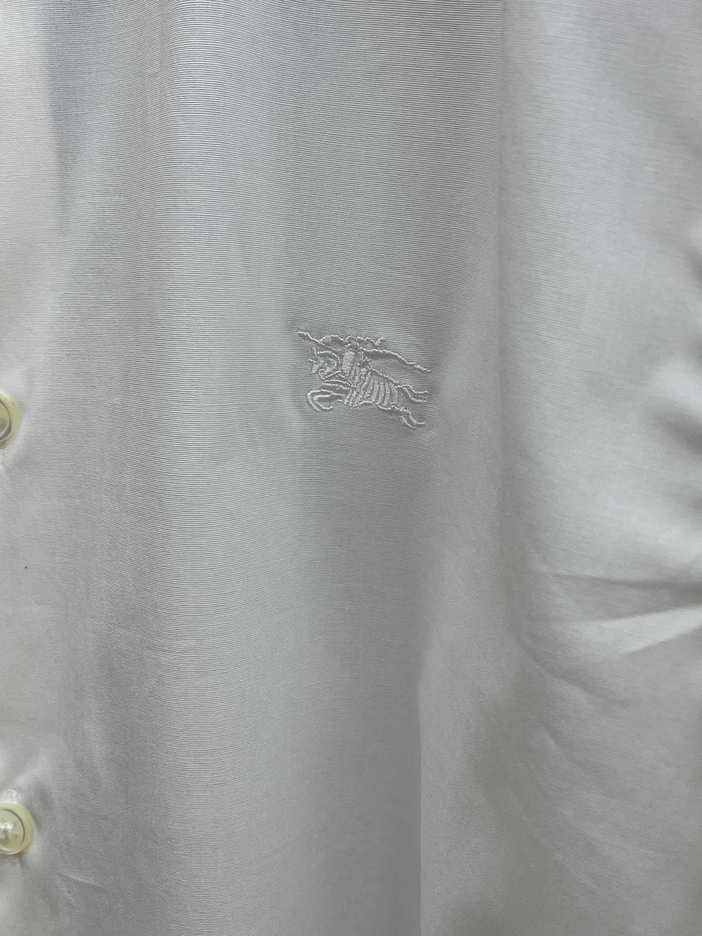 秋冬 BBR 🔥SS春夏新款时尚简约长袖衬衫，本款轻盈棉质衬衣采用全棉质地面料，经典简约设计搭配，清爽色