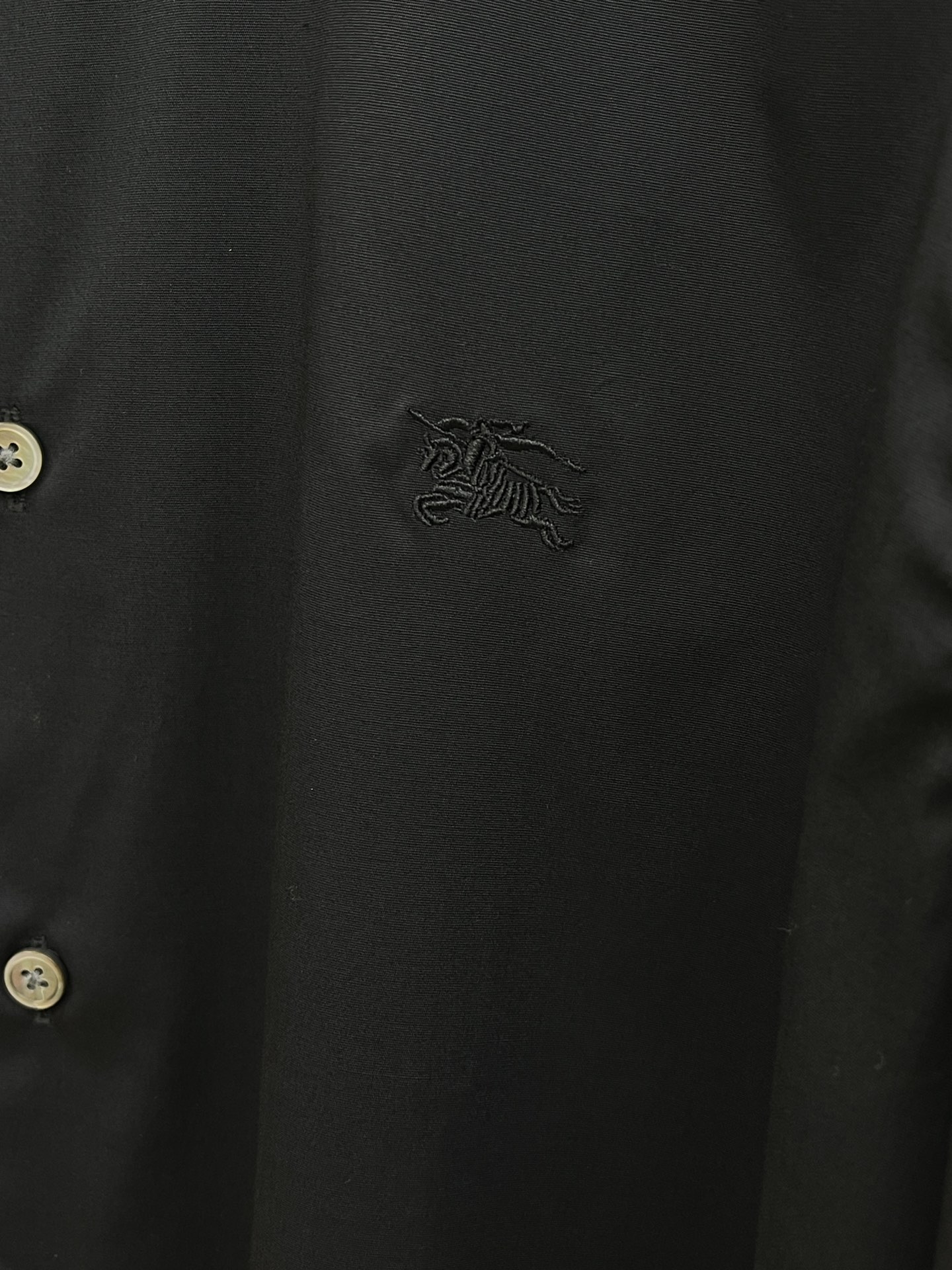 秋冬 BBR 🔥SS春夏新款时尚简约长袖衬衫，本款轻盈棉质衬衣采用全棉质地面料，经典简约设计搭配，清爽色