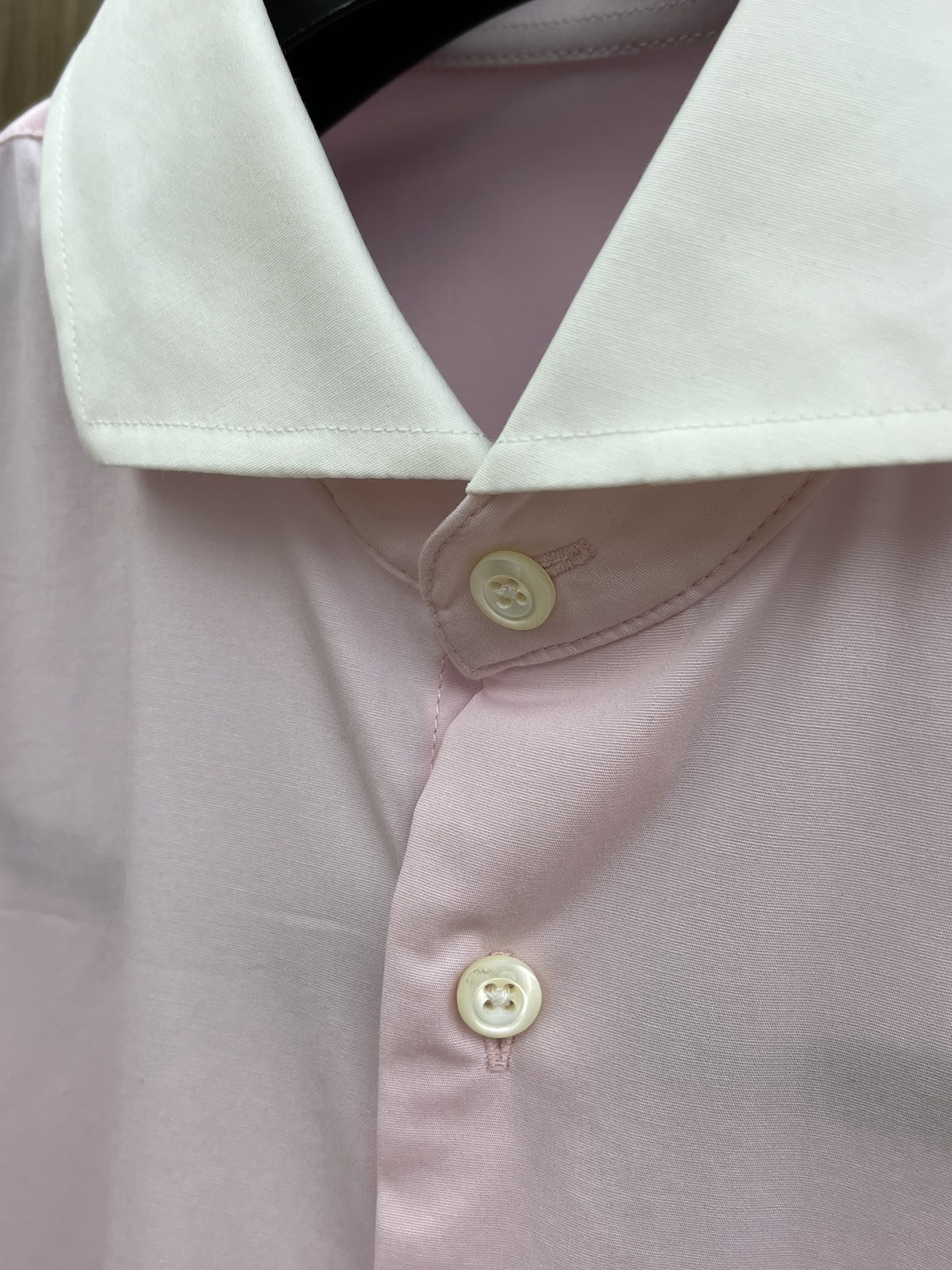 秋冬 PD 🔥SS春夏新款时尚简约长袖衬衫，本款轻盈棉质衬衣采用全棉质地面料，经典简约设计搭配，清爽色调