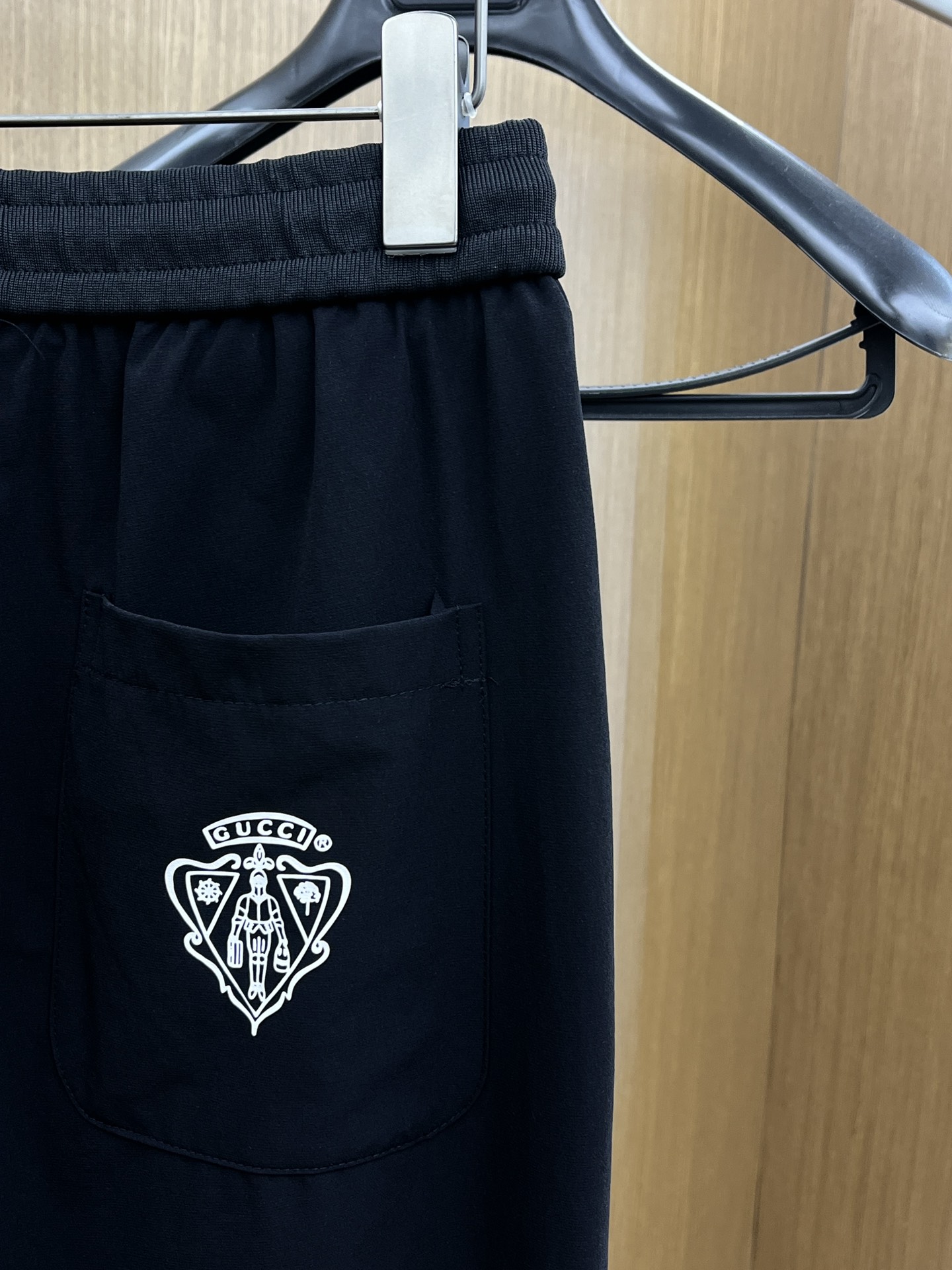 新品 Guc 🔥🔥春夏新品休闲裤，裤身工艺设计，进口客供辅料、面料定制，代工厂出品免检！每个细节做到极致
