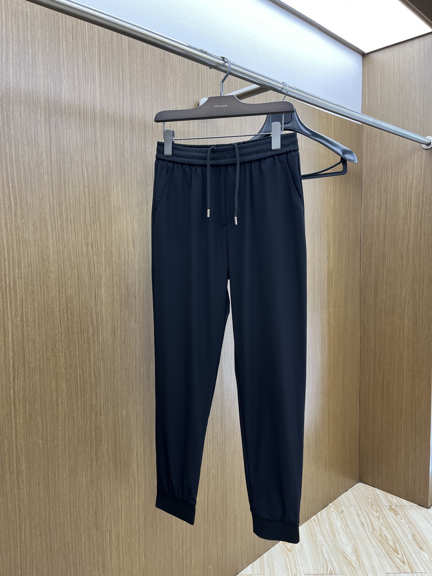 新品 Guc 🔥🔥春夏新品休闲裤，裤身工艺设计，进口客供辅料、面料定制，代工厂出品免检！每个细节做到极致