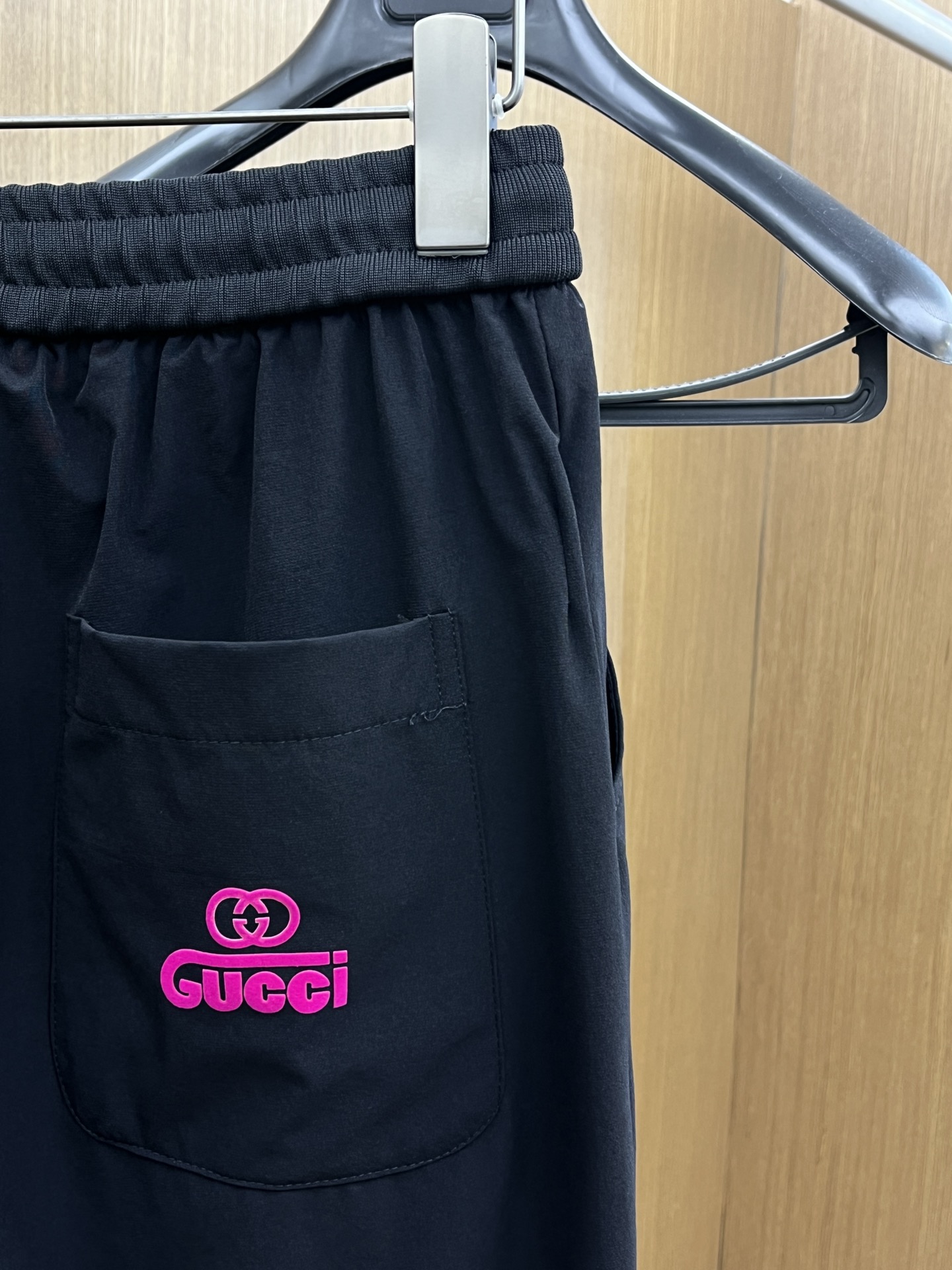 新品 Guc 🔥🔥春夏新品休闲裤，裤身工艺设计，进口客供辅料、面料定制，代工厂出品免检！每个细节做到极致