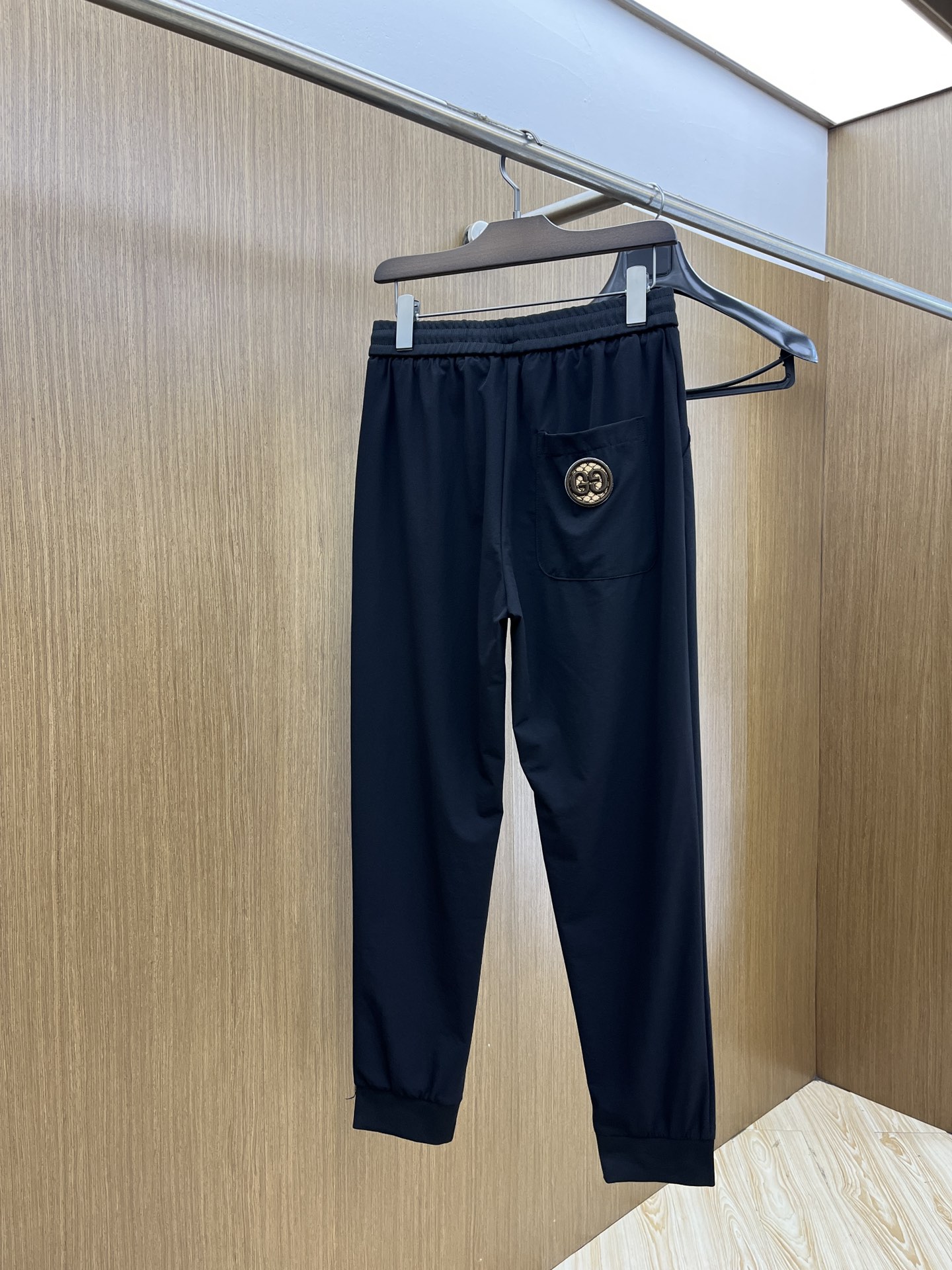 新品 Guc 🔥🔥春夏新品休闲裤，裤身工艺设计，进口客供辅料、面料定制，代工厂出品免检！每个细节做到极致