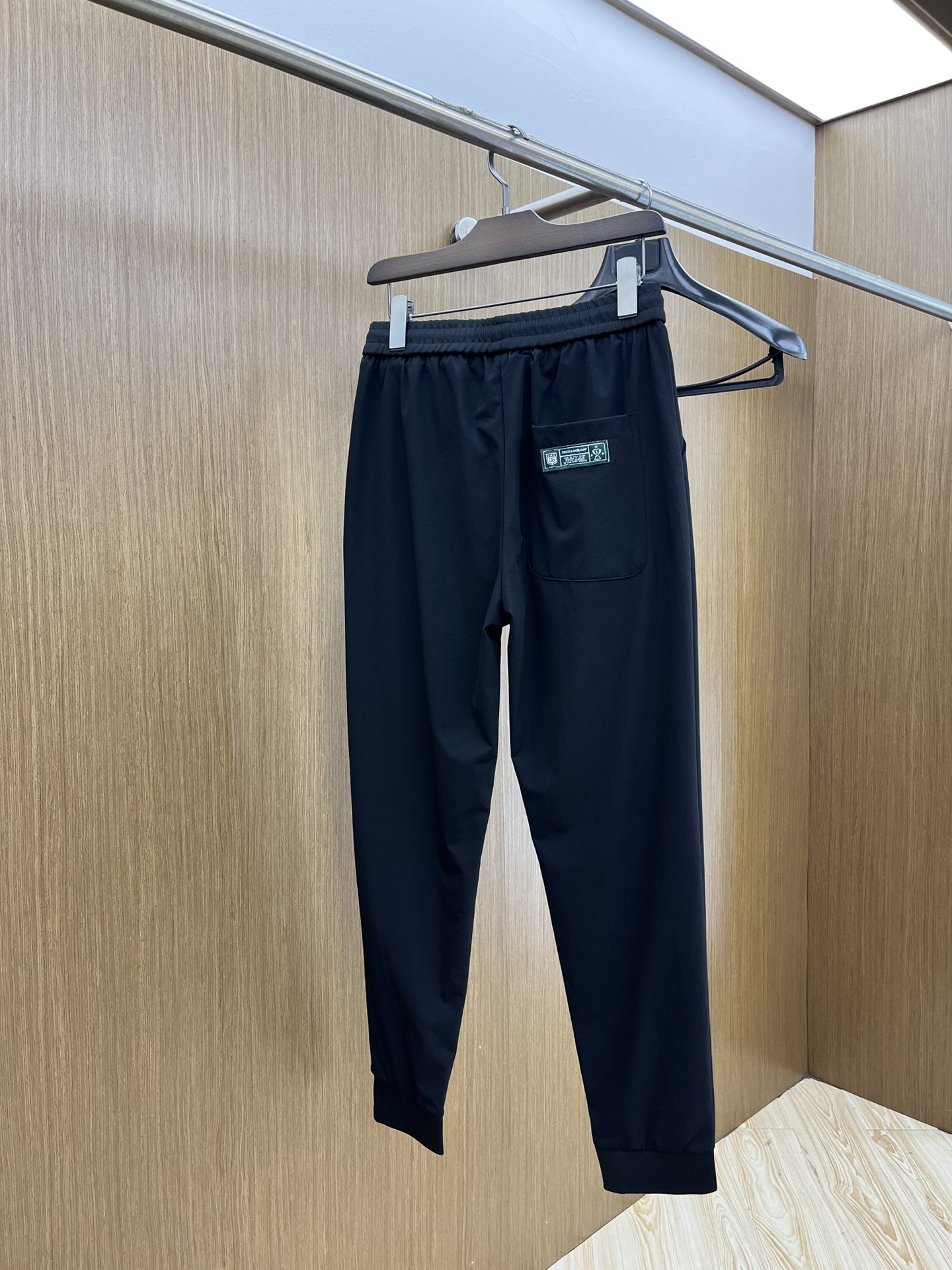 新品 DG🔥🔥春夏新品休闲裤，裤身工艺设计，进口客供辅料、面料定制，代工厂出品免检！每个细节做到极致，原