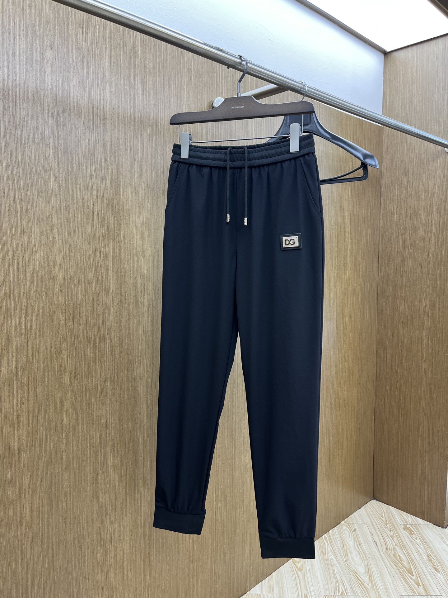 新品 DG 🔥🔥春夏新品休闲裤，裤身工艺设计，进口客供辅料、面料定制，代工厂出品免检！每个细节做到极致，