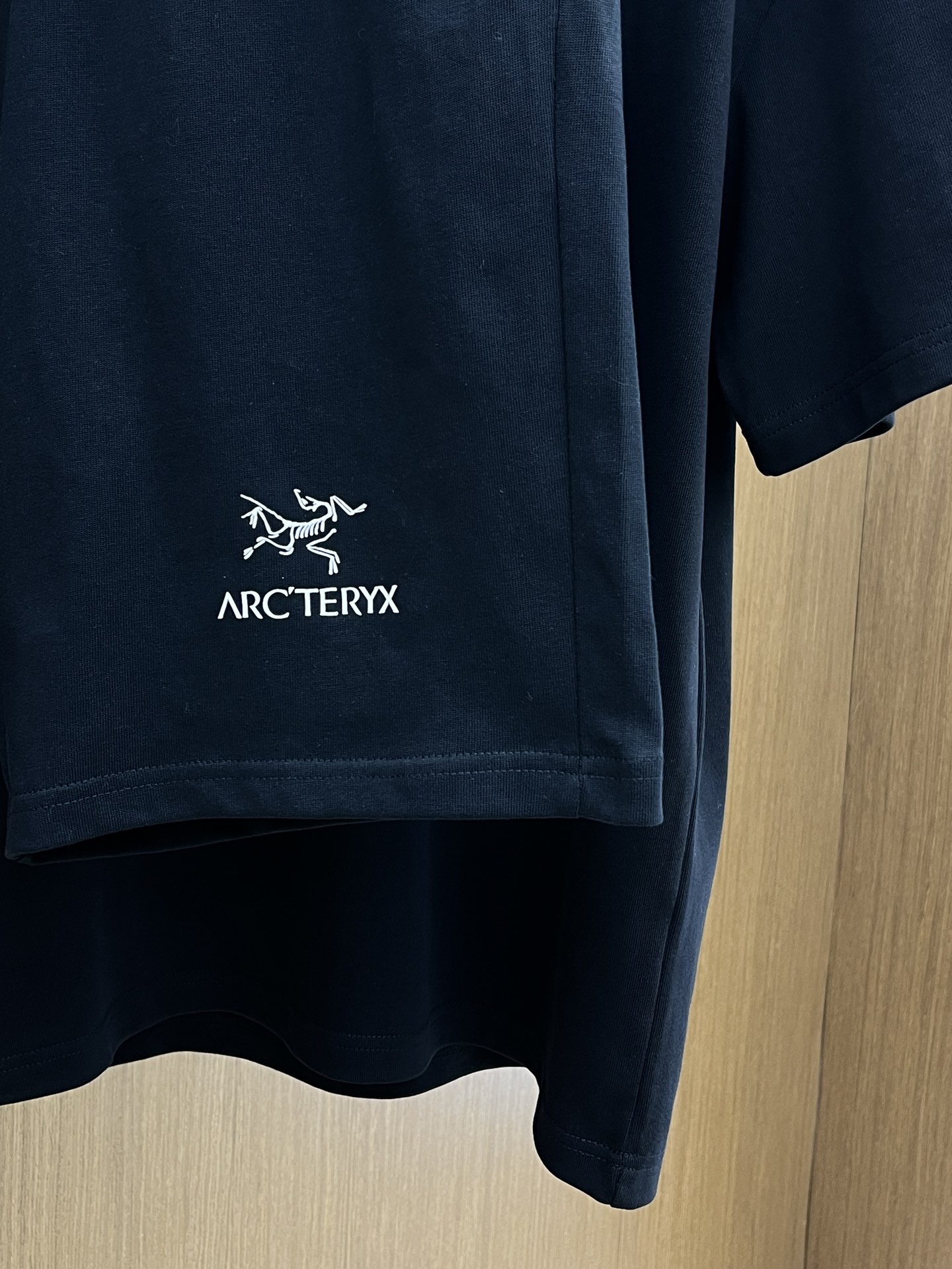 新款/套 ARC 🔥🔥2045春夏最新款休闲短裤短袖套装，男女款👫 贸易公司渠道稀出，同步官网发售！基本