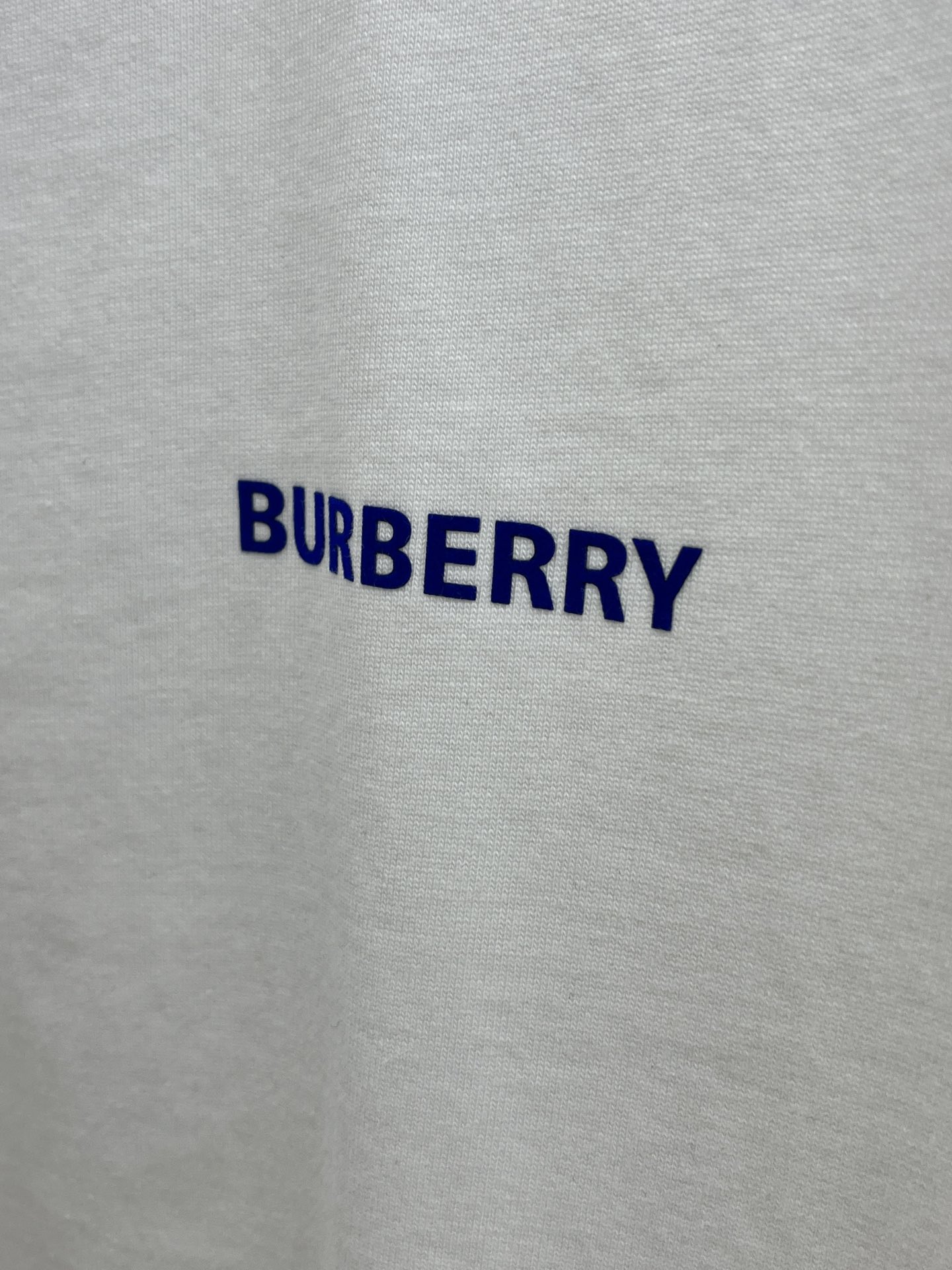 新款/套 BBR 🔥春夏最新款休闲短裤短袖套装，男女款👫 贸易公司渠道稀出，同步官网发售！基本每一季都会