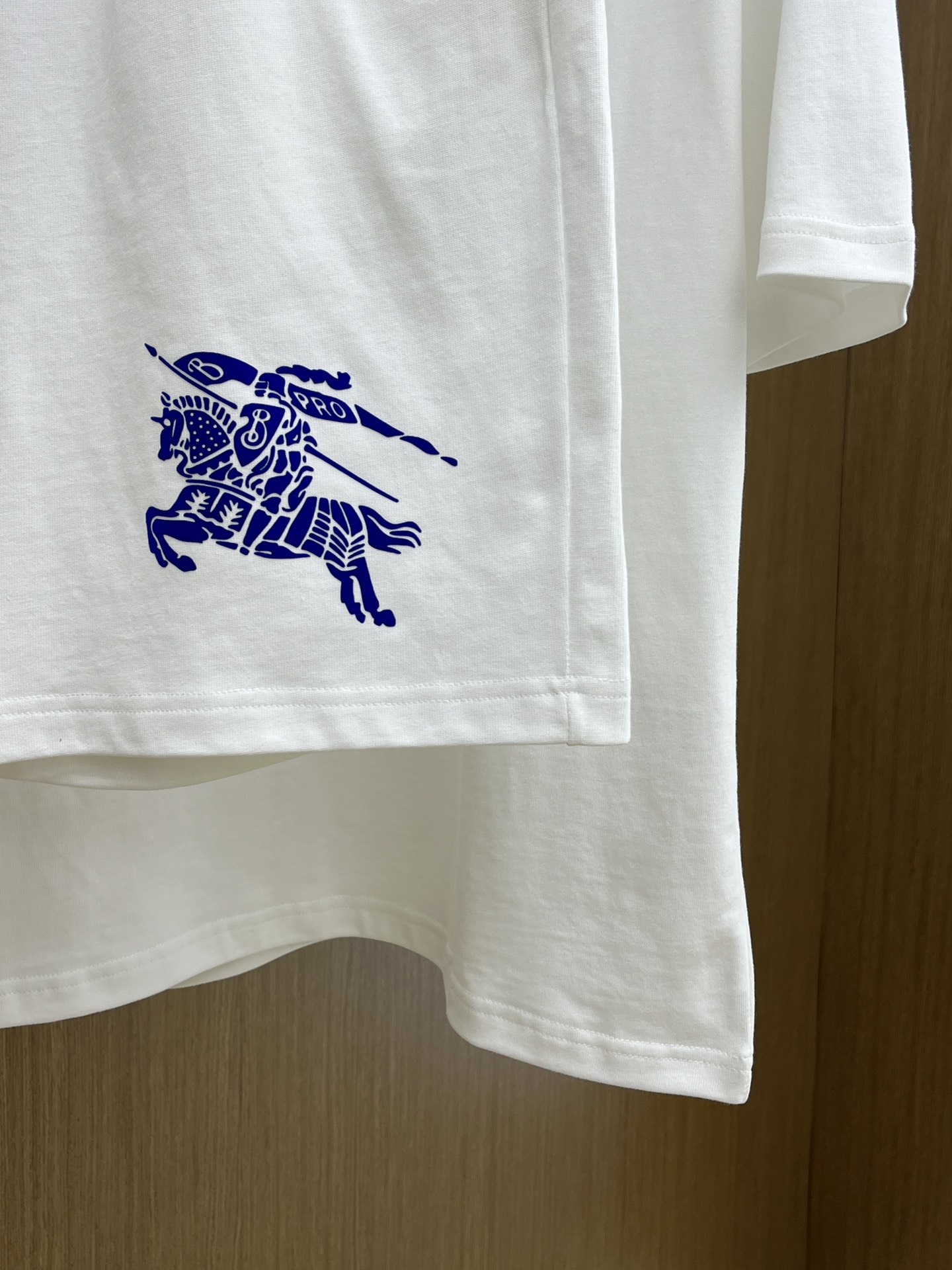 新款/套 BBR 🔥春夏最新款休闲短裤短袖套装，男女款👫 贸易公司渠道稀出，同步官网发售！基本每一季都会